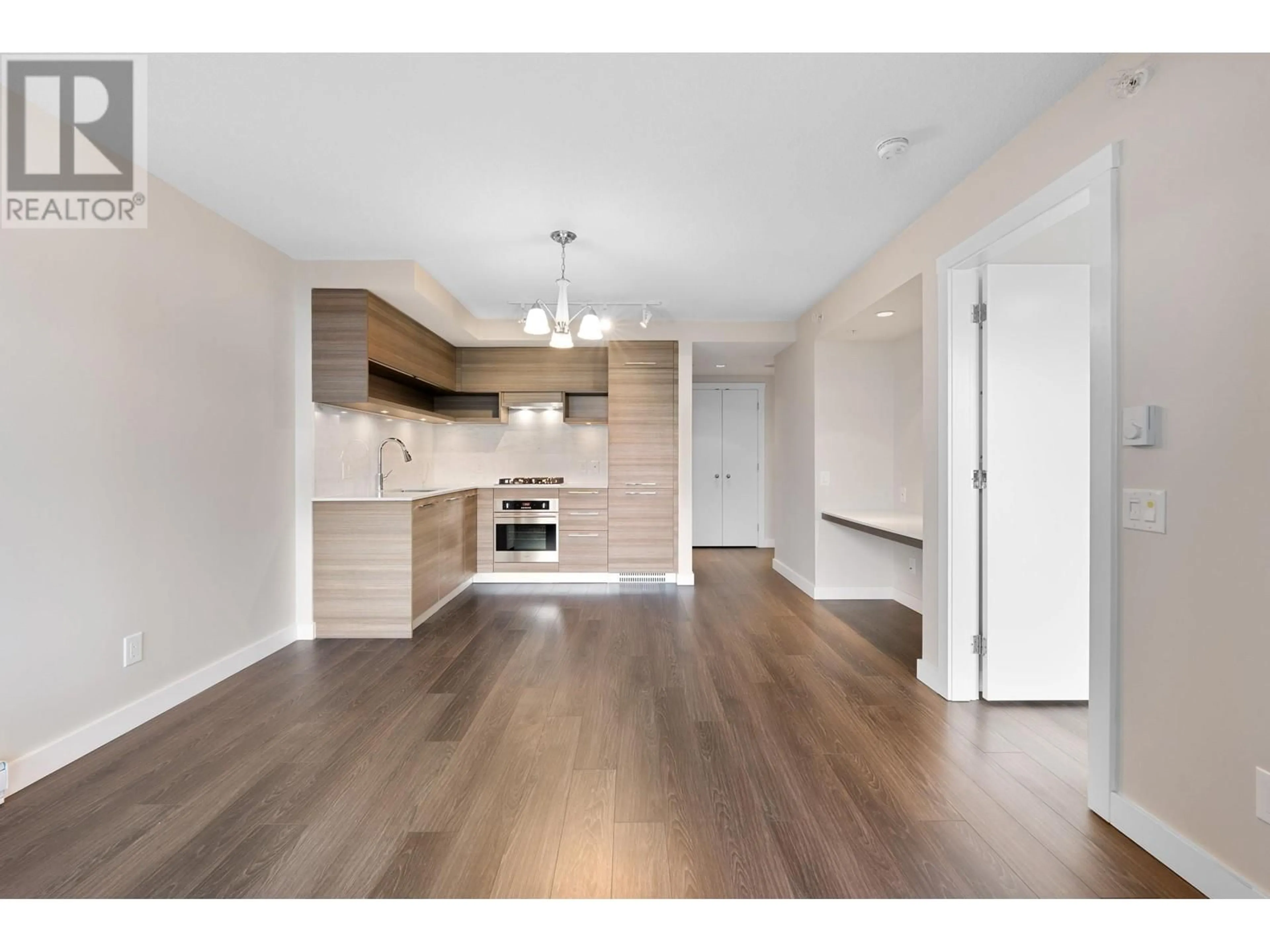 Open concept kitchen for 2305 570 EMERSON STREET, Coquitlam British Columbia V3J0G3