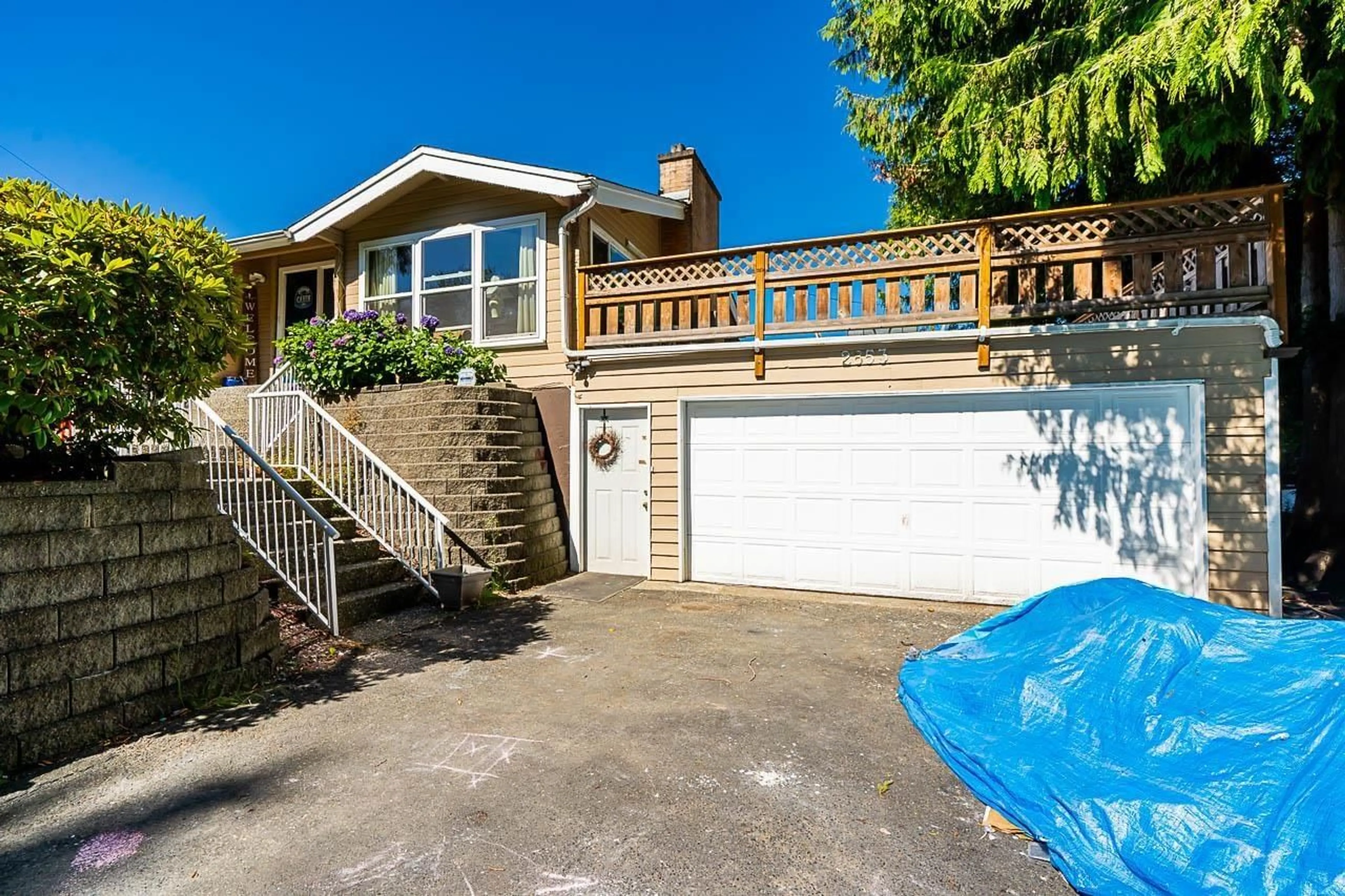 Frontside or backside of a home, cottage for 2853 MCCALLUM ROAD, Abbotsford British Columbia V2S3R4