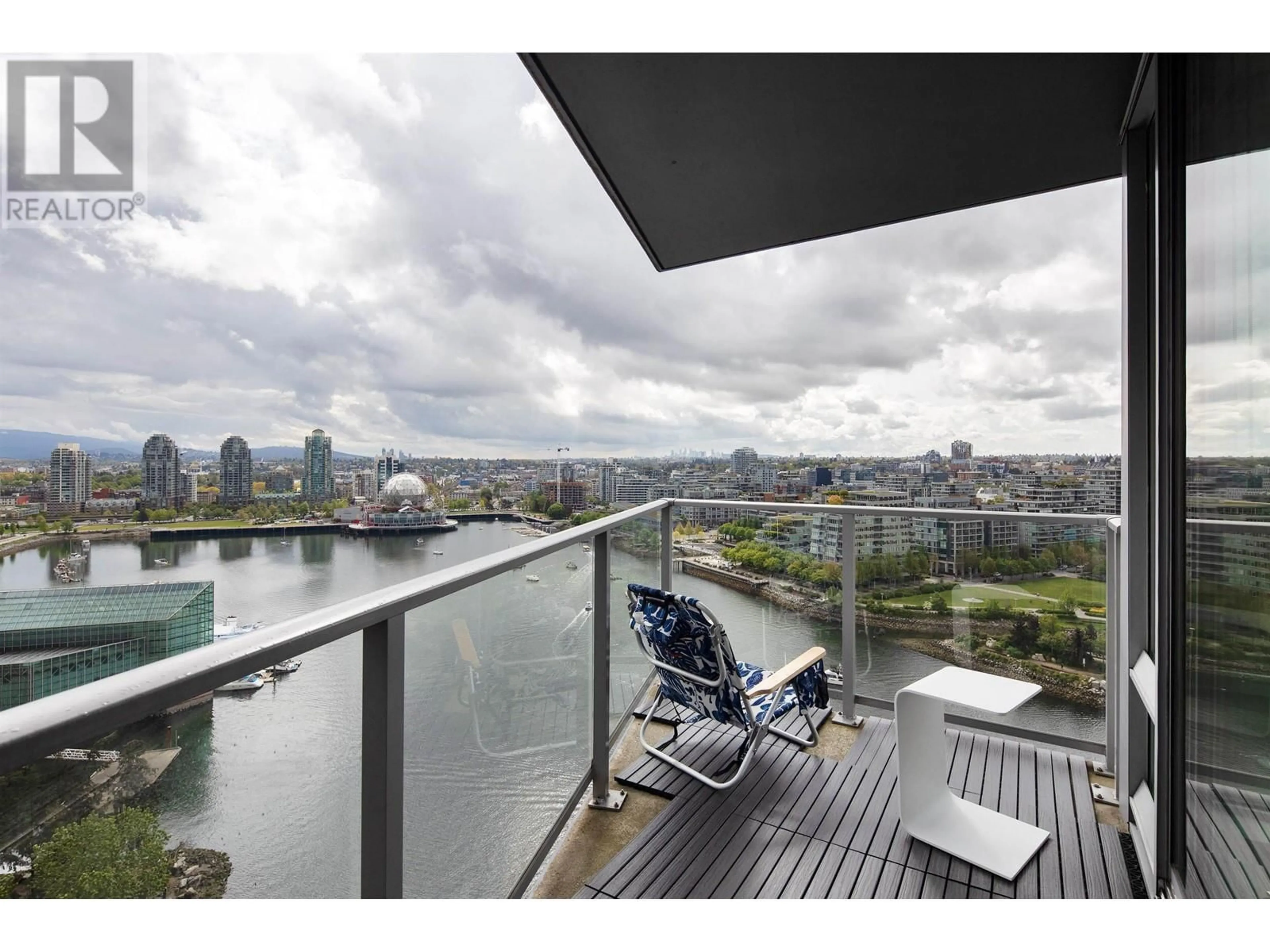 Balcony in the apartment, the view of lake or river for 2501 8 SMITHE MEWS, Vancouver British Columbia V6B0A5