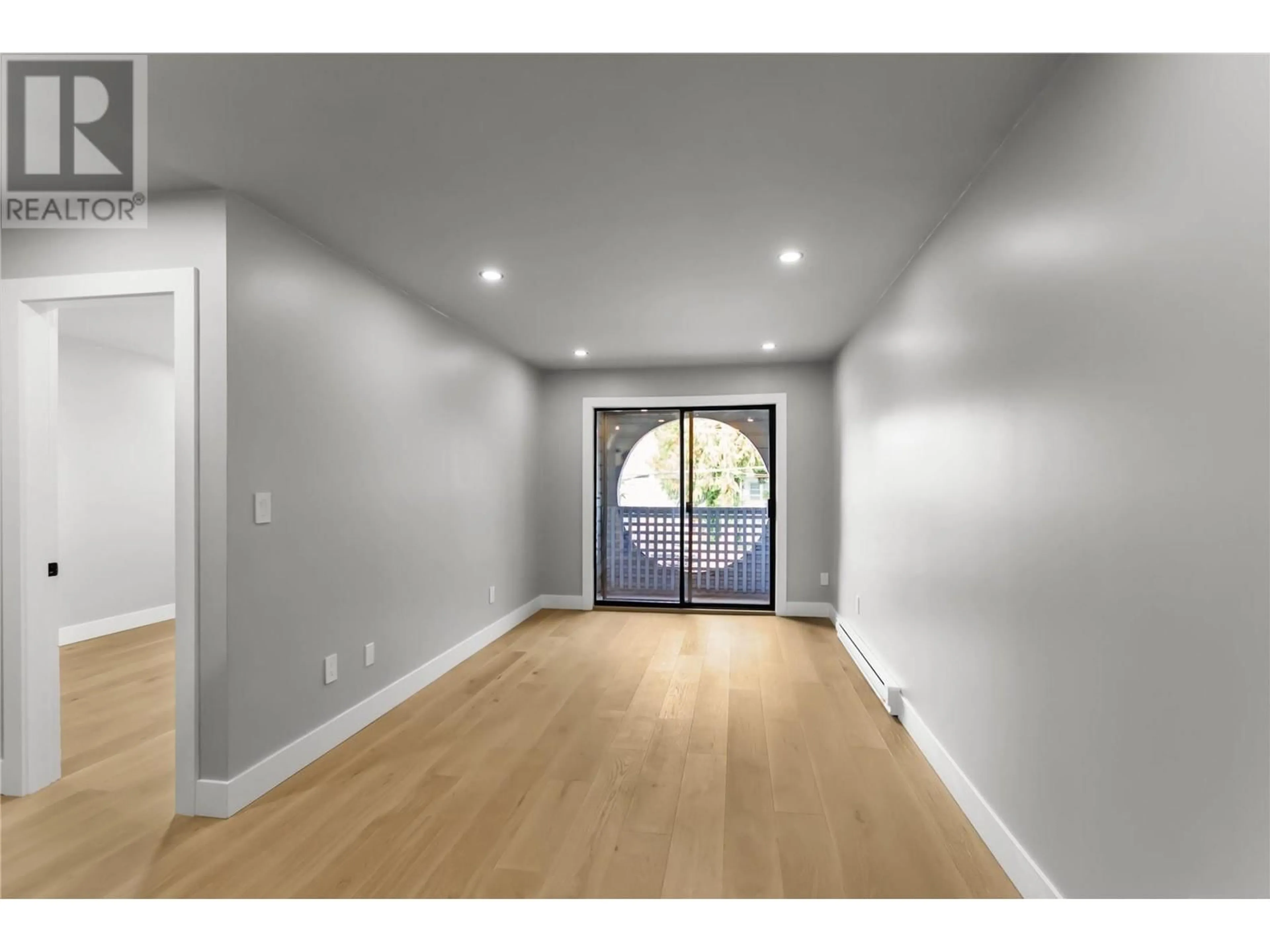 Indoor entryway, wood floors for 201 1948 COQUITLAM AVENUE, Port Coquitlam British Columbia V3B1J3