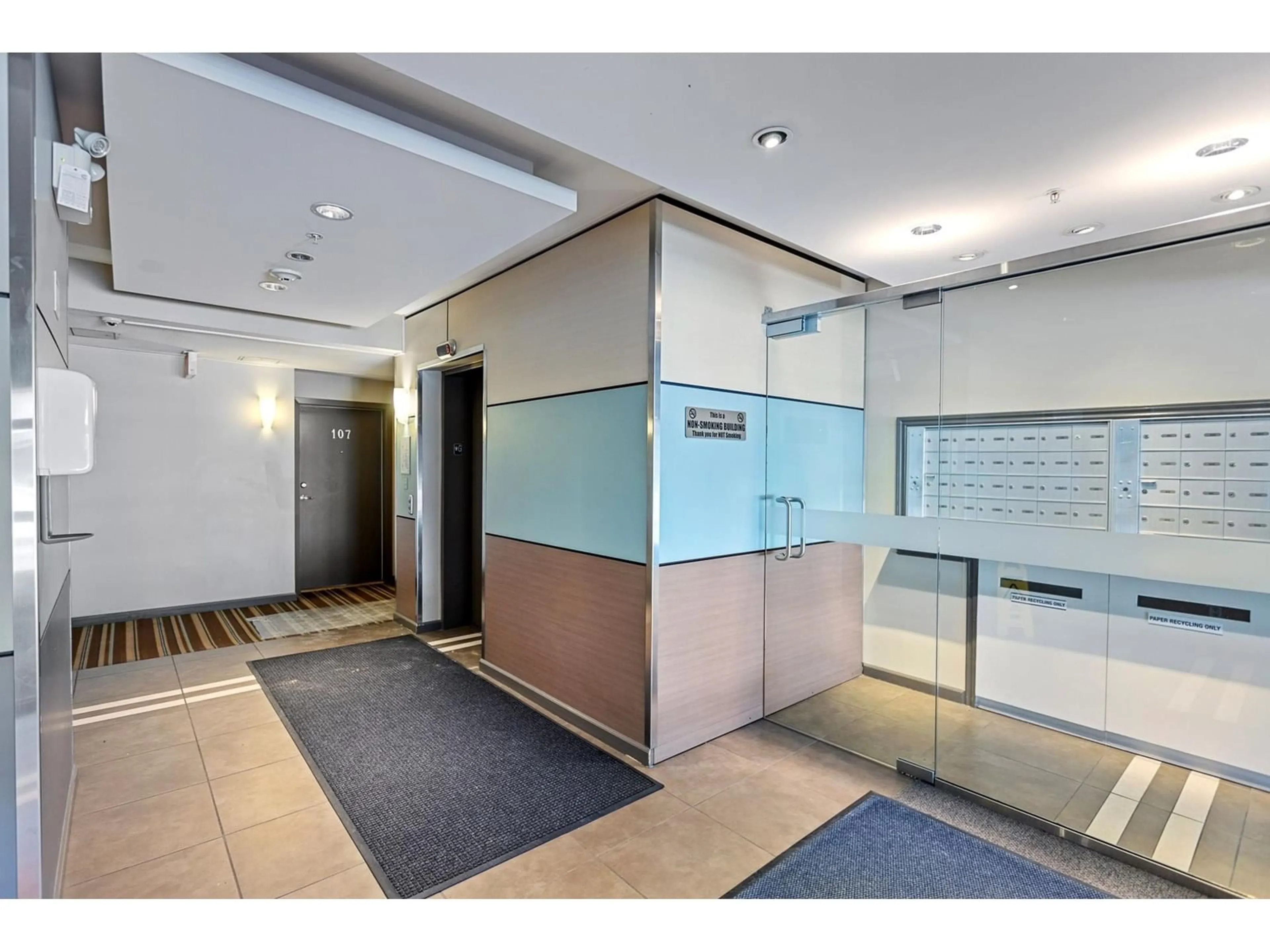 Indoor foyer, unknown floor for 202 6815 188 STREET, Surrey British Columbia V4N0Z8