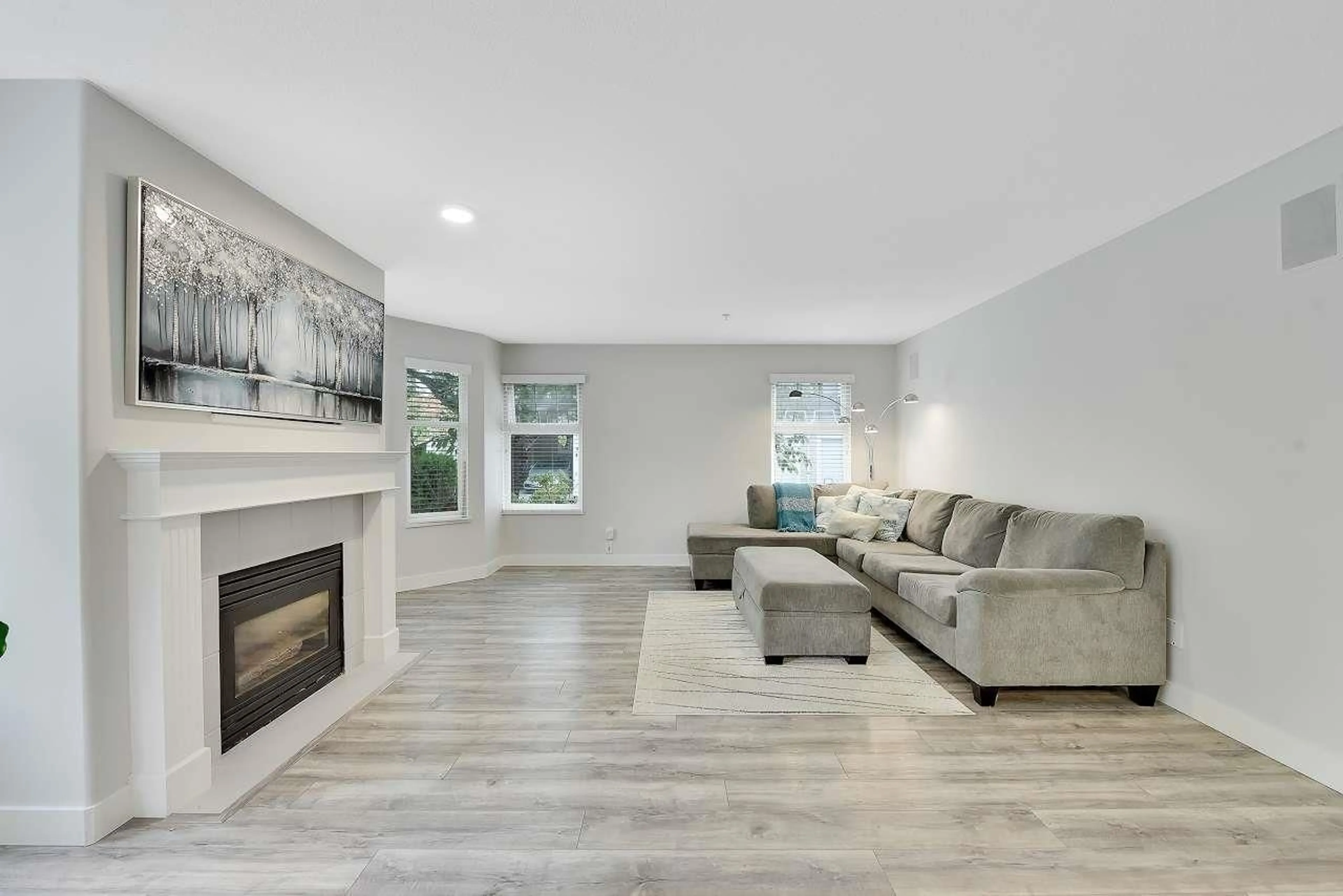 Living room, wood floors for 23 9036 208 STREET, Langley British Columbia V1M3K4