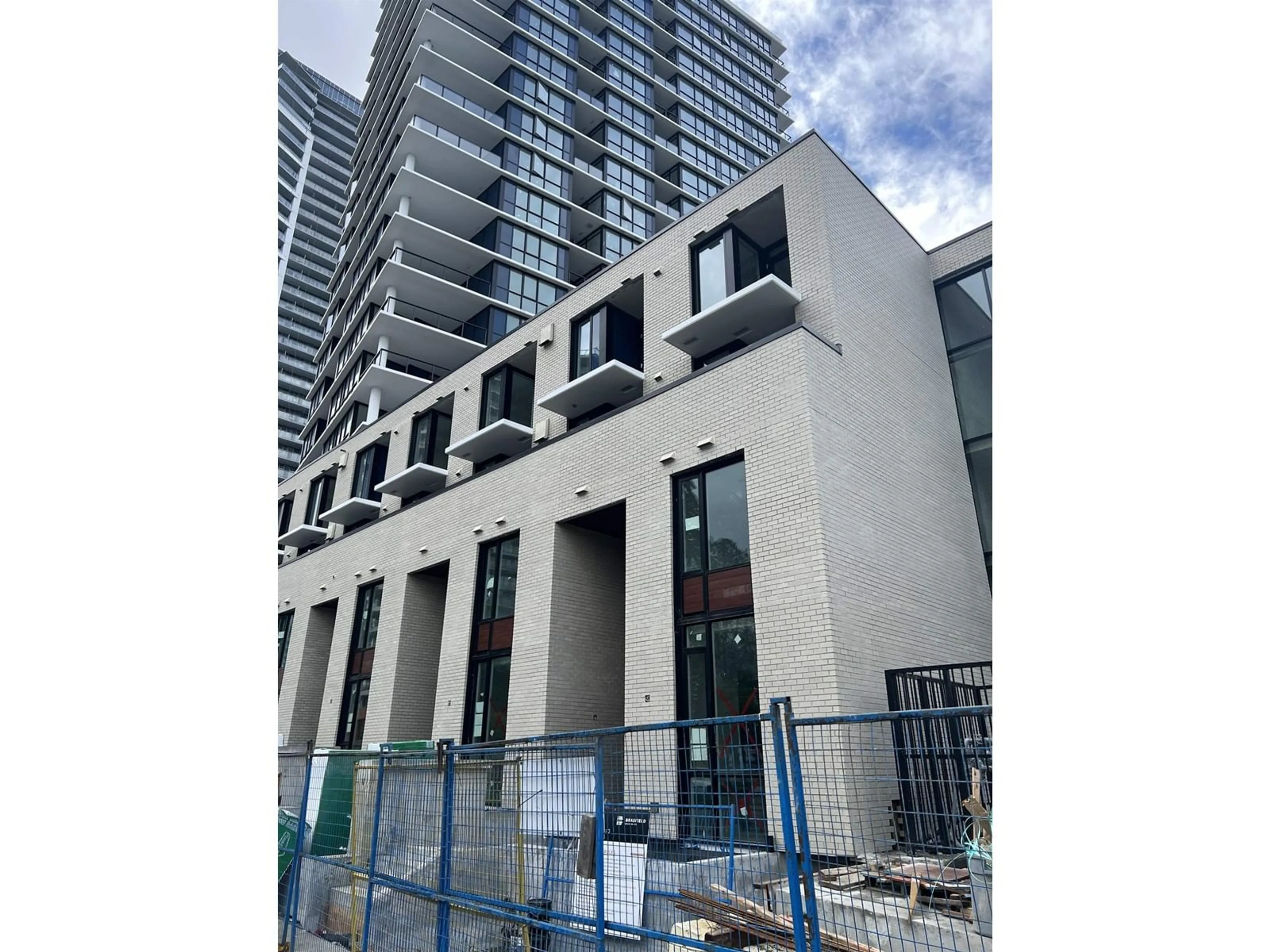 A pic from exterior of the house or condo, the front or back of building for 417 10333 133 STREET, Surrey British Columbia V0V0V0