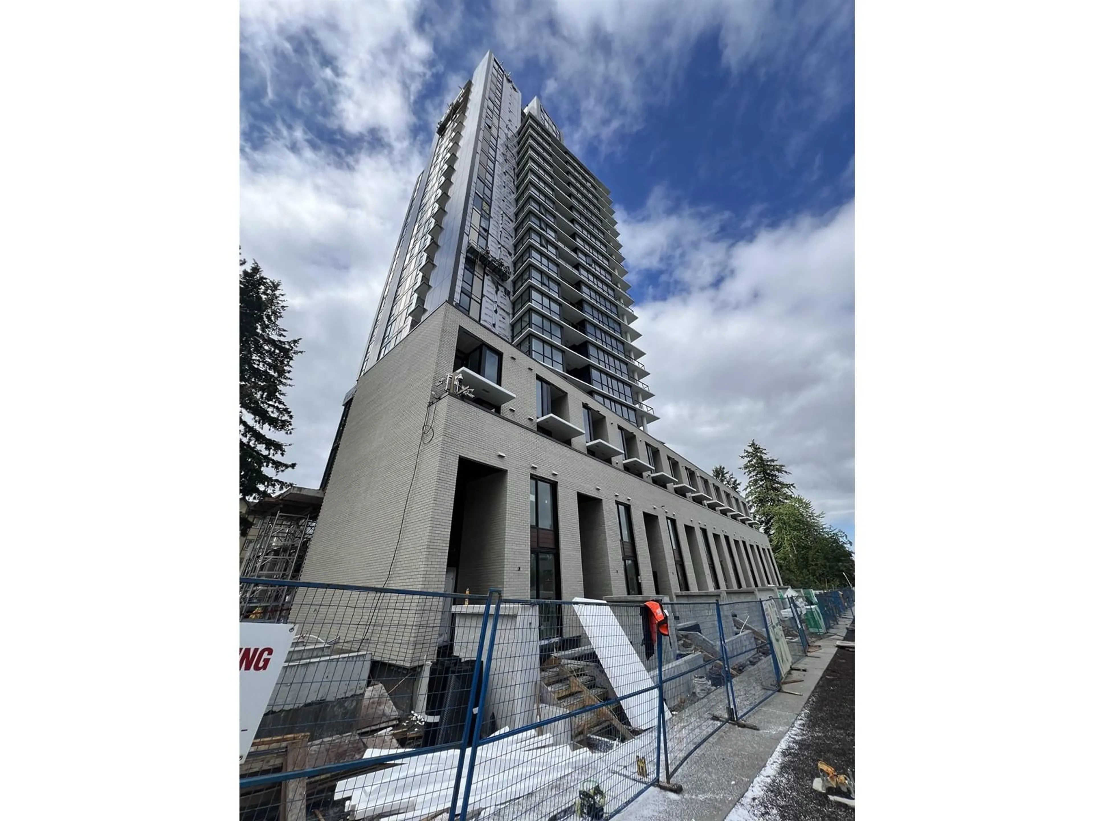 A pic from exterior of the house or condo, the front or back of building for 417 10333 133 STREET, Surrey British Columbia V0V0V0