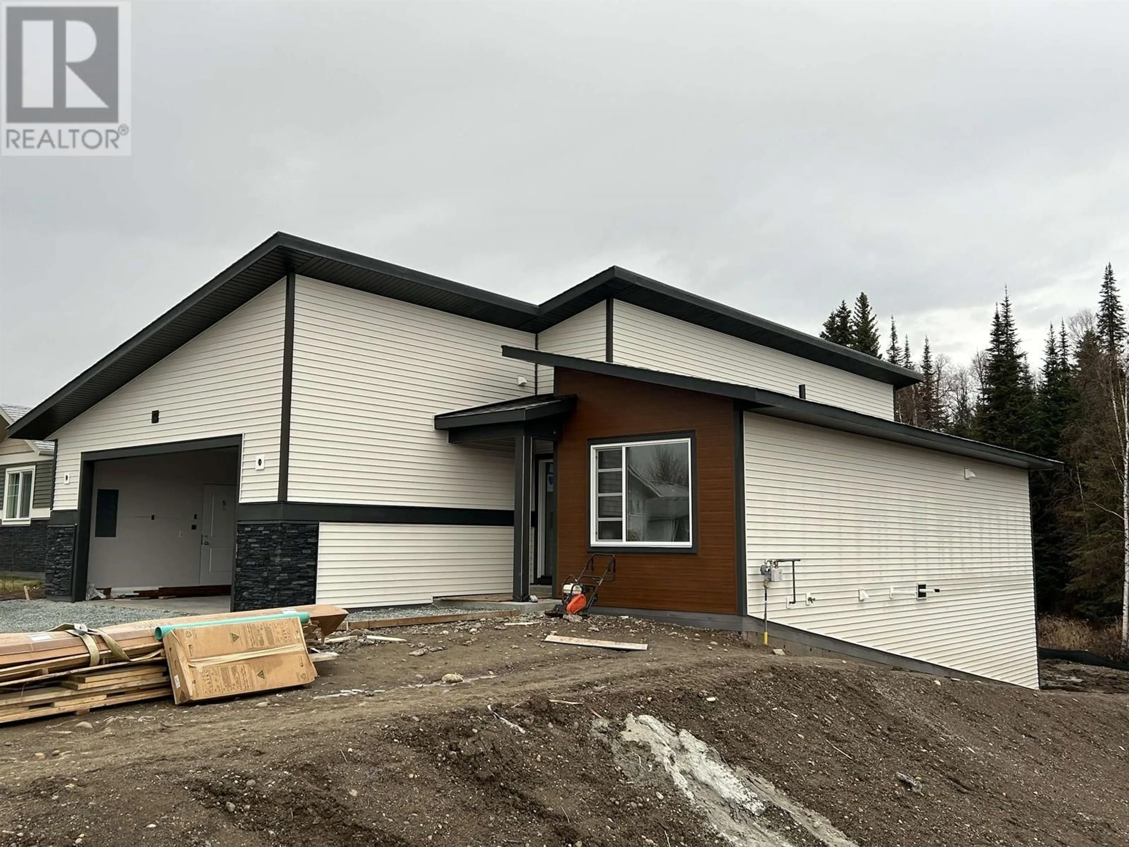 Home with vinyl exterior material, building for 5452 VENTA DRIVE, Prince George British Columbia V2K0B6