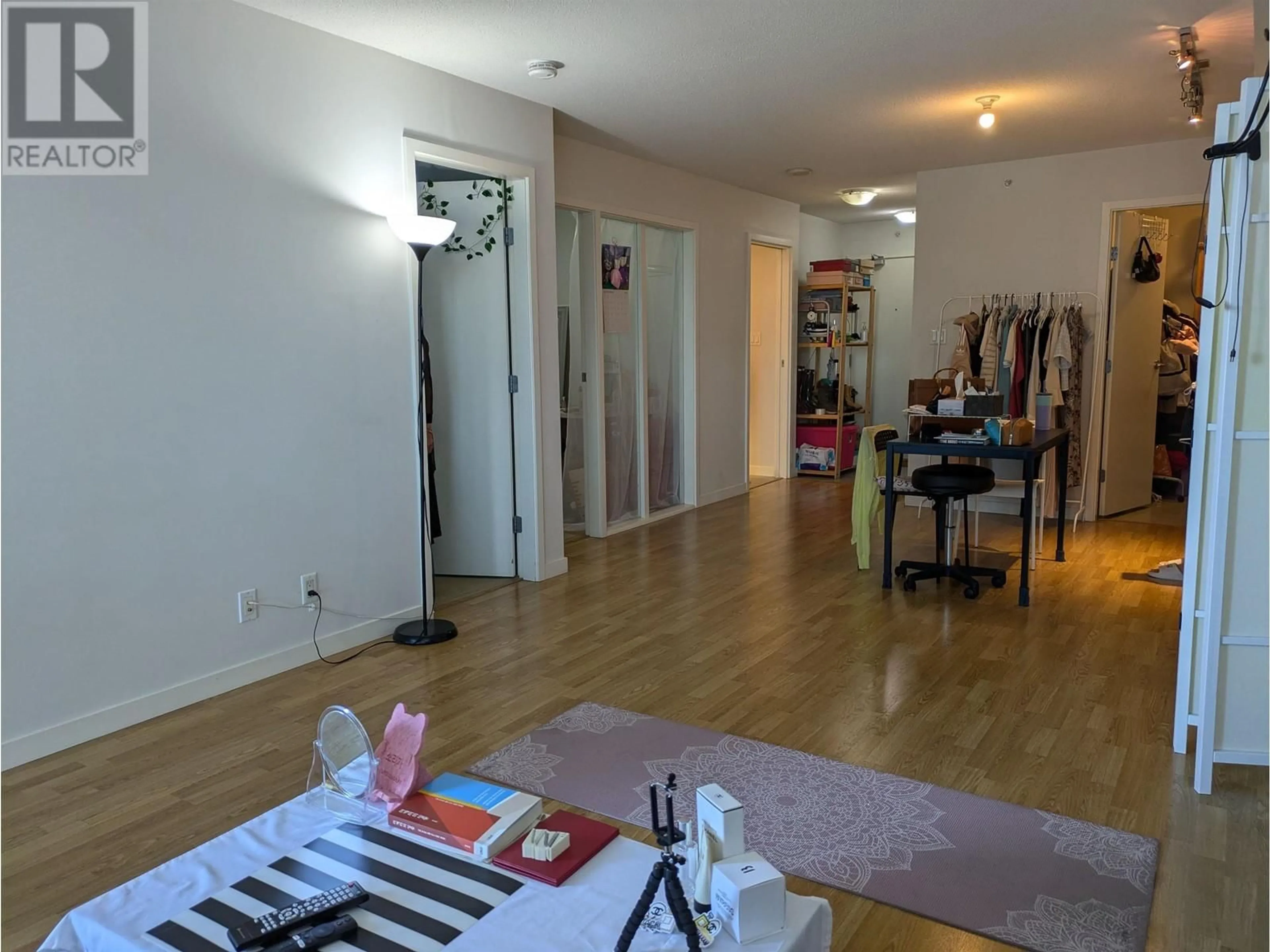 A pic of a room, wood floors for 1811 788 HAMILTON STREET, Vancouver British Columbia V6B0E9