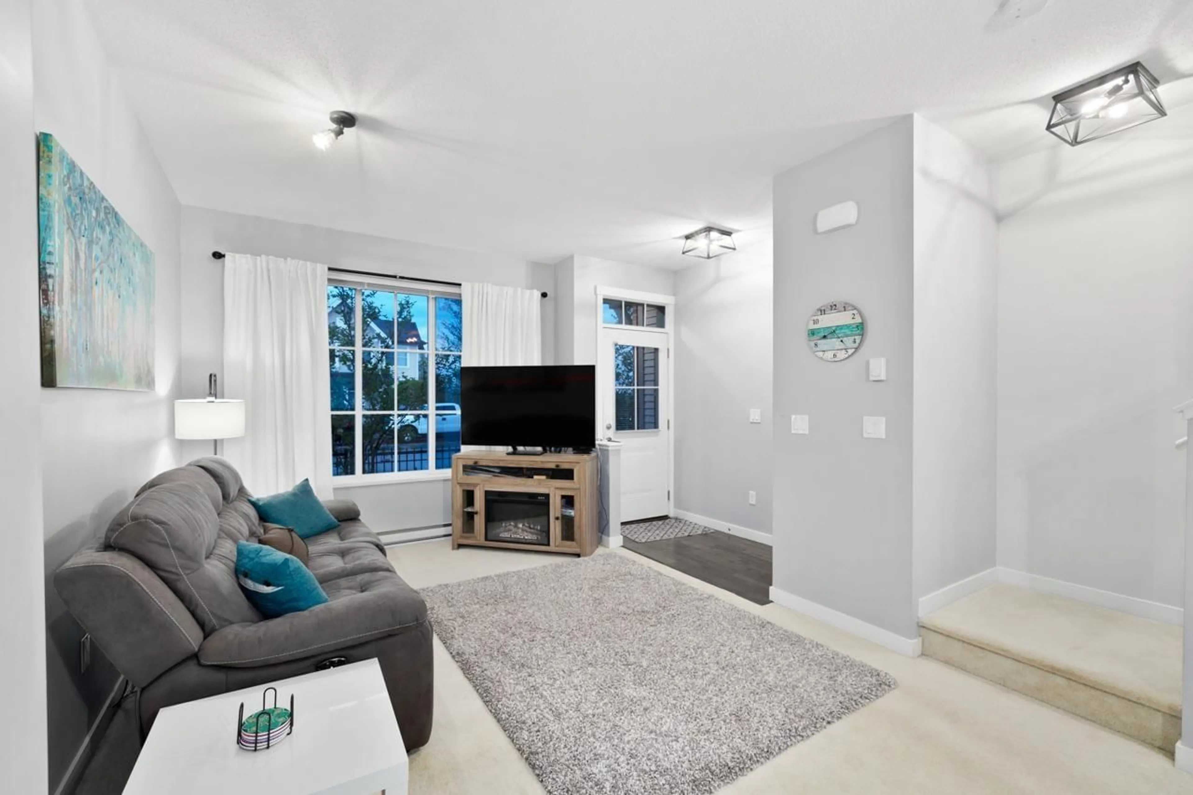 Living room, carpet floors for 11 30989 WESTRIDGE PLACE, Abbotsford British Columbia V2T0E7