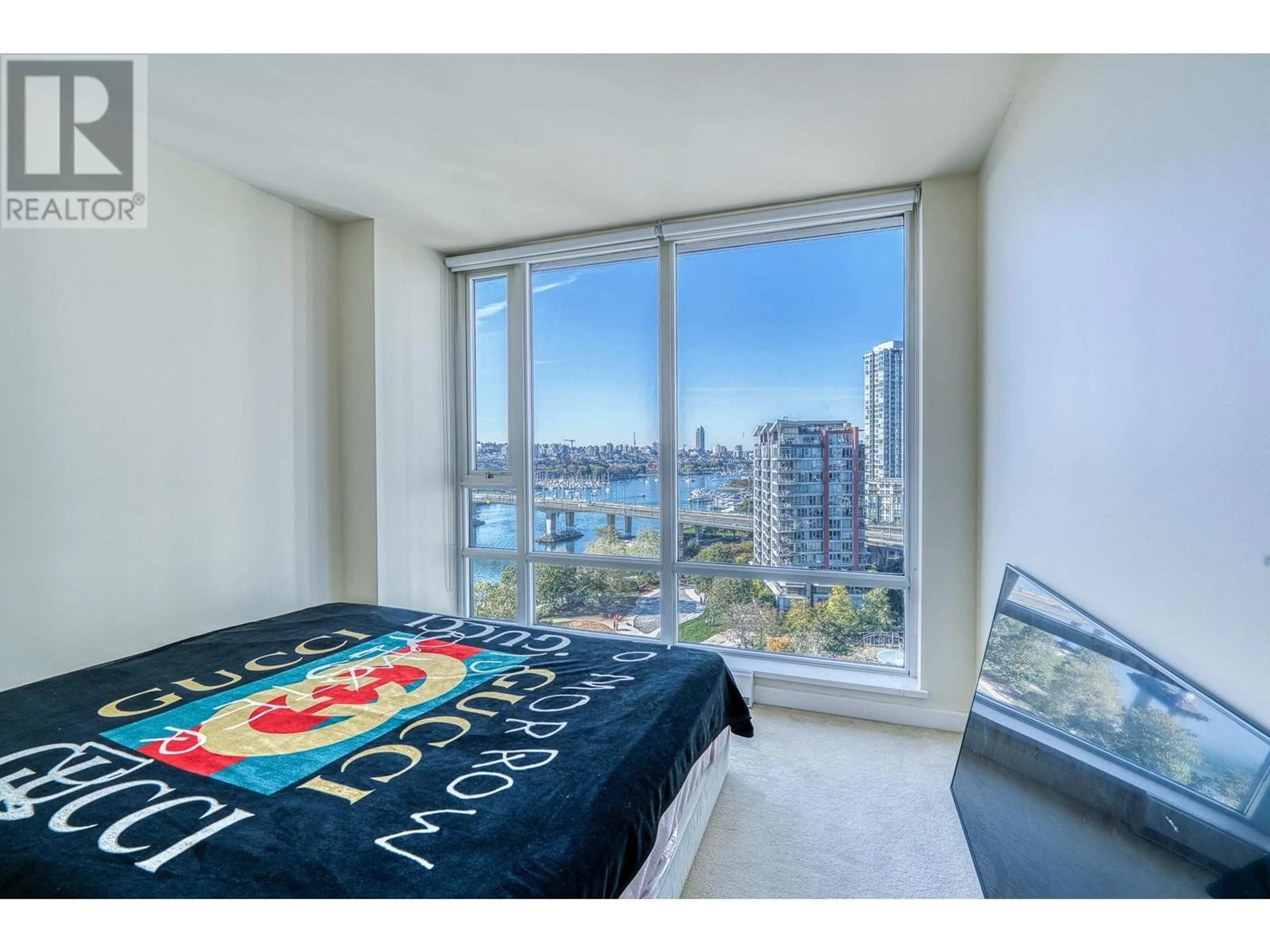 A pic of a room for 1703 - 8 SMITHE MEWS, Vancouver British Columbia V6B0A5