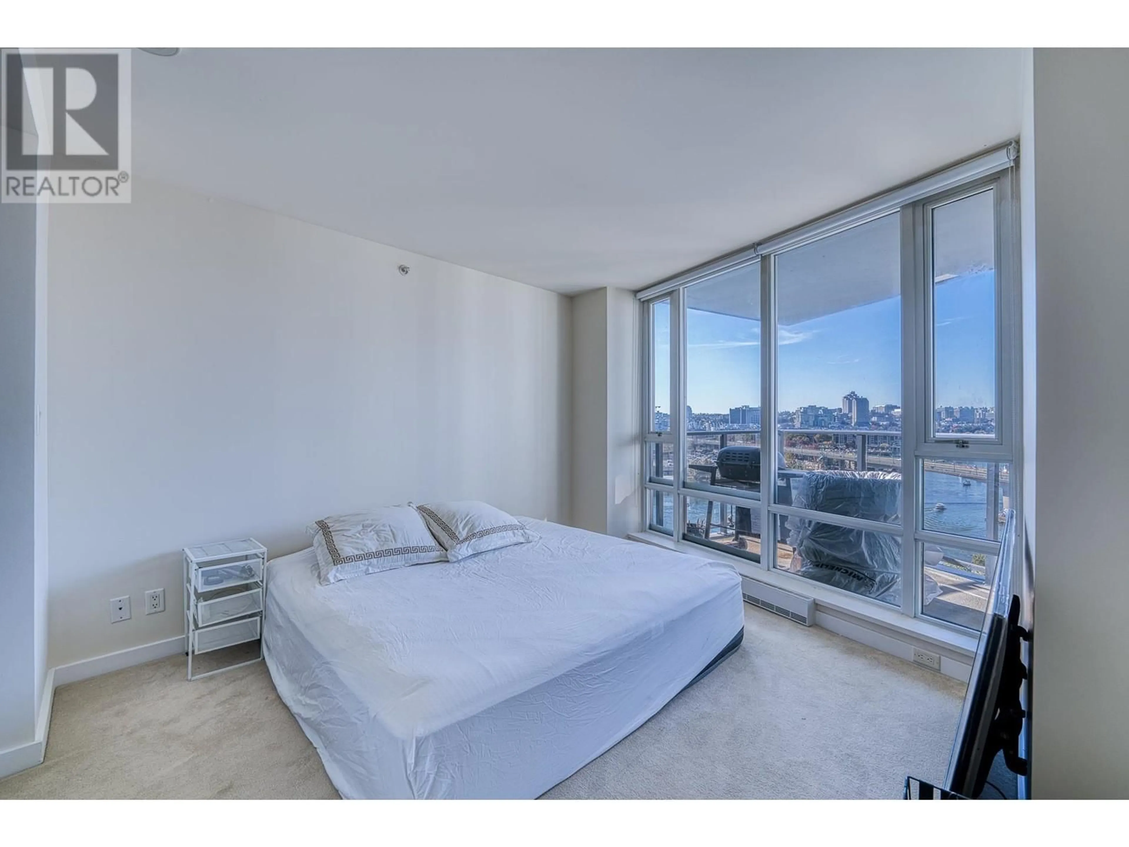 Bedroom with bed, unknown for 1703 - 8 SMITHE MEWS, Vancouver British Columbia V6B0A5