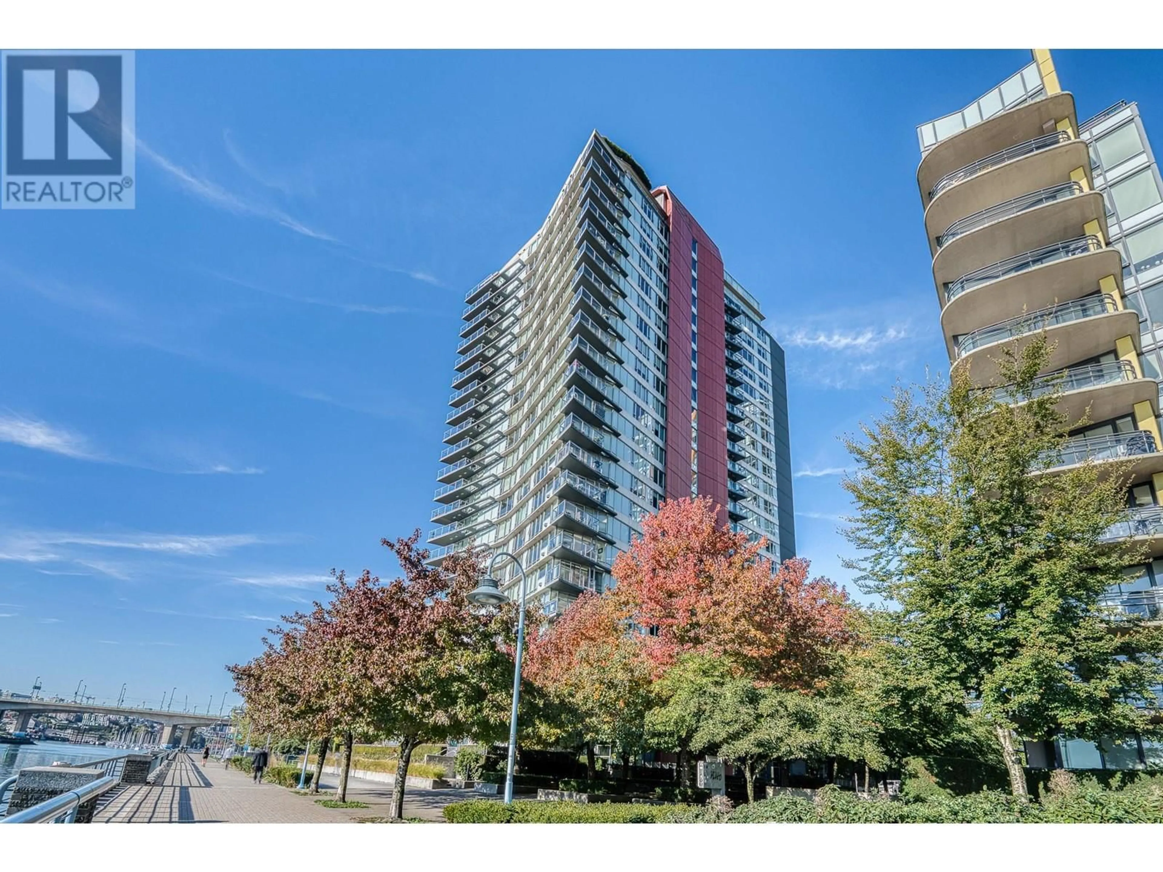 A pic from exterior of the house or condo, the front or back of building for 1703 8 SMITHE MEWS, Vancouver British Columbia V6B0A5