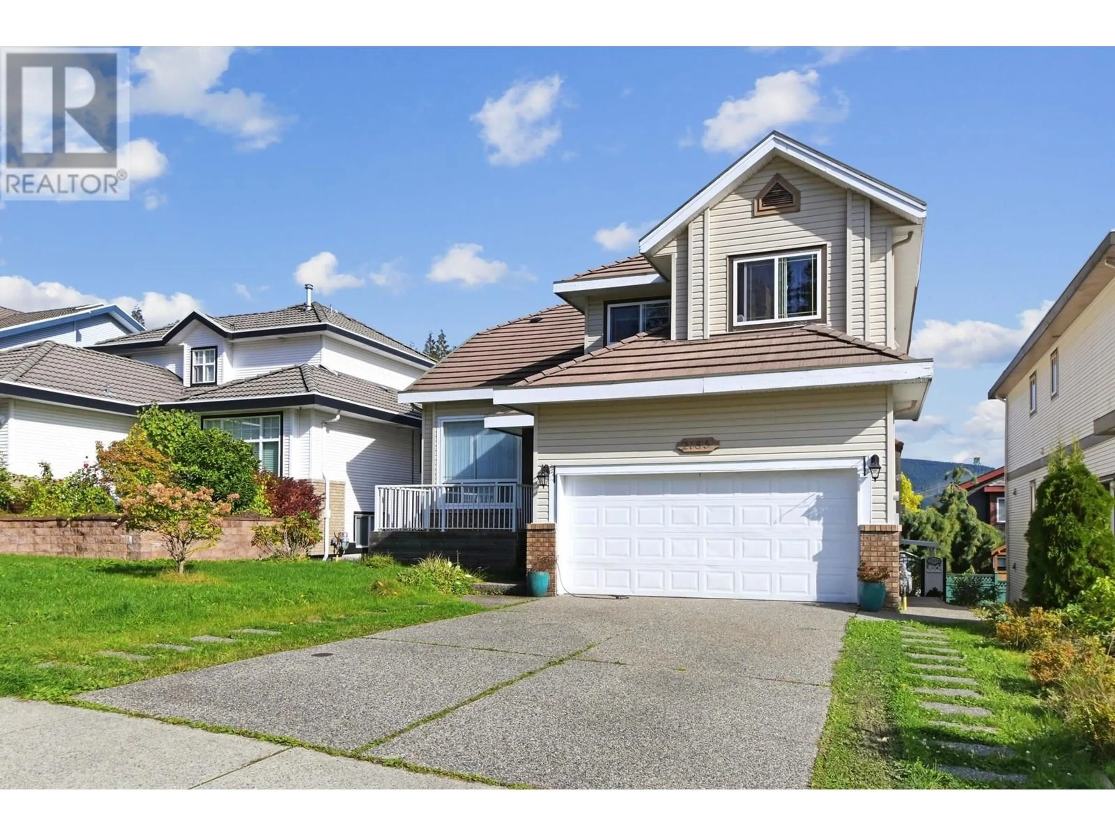 Frontside or backside of a home, the street view for 2185 TURNBERRY LANE, Coquitlam British Columbia V3E3N3