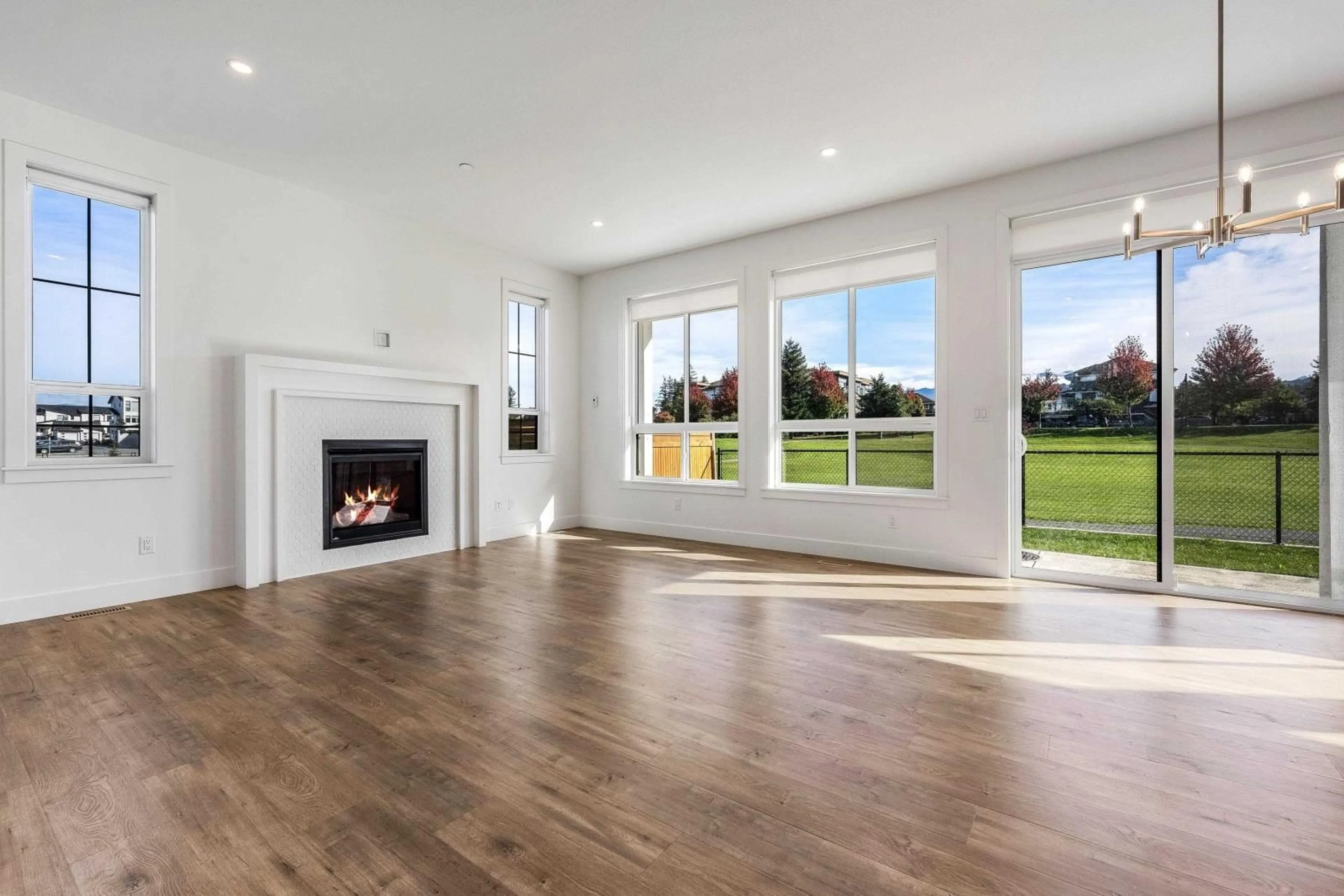 Living room, wood floors for 44526 FRESHWATER DRIVE, Chilliwack British Columbia V2R6A3