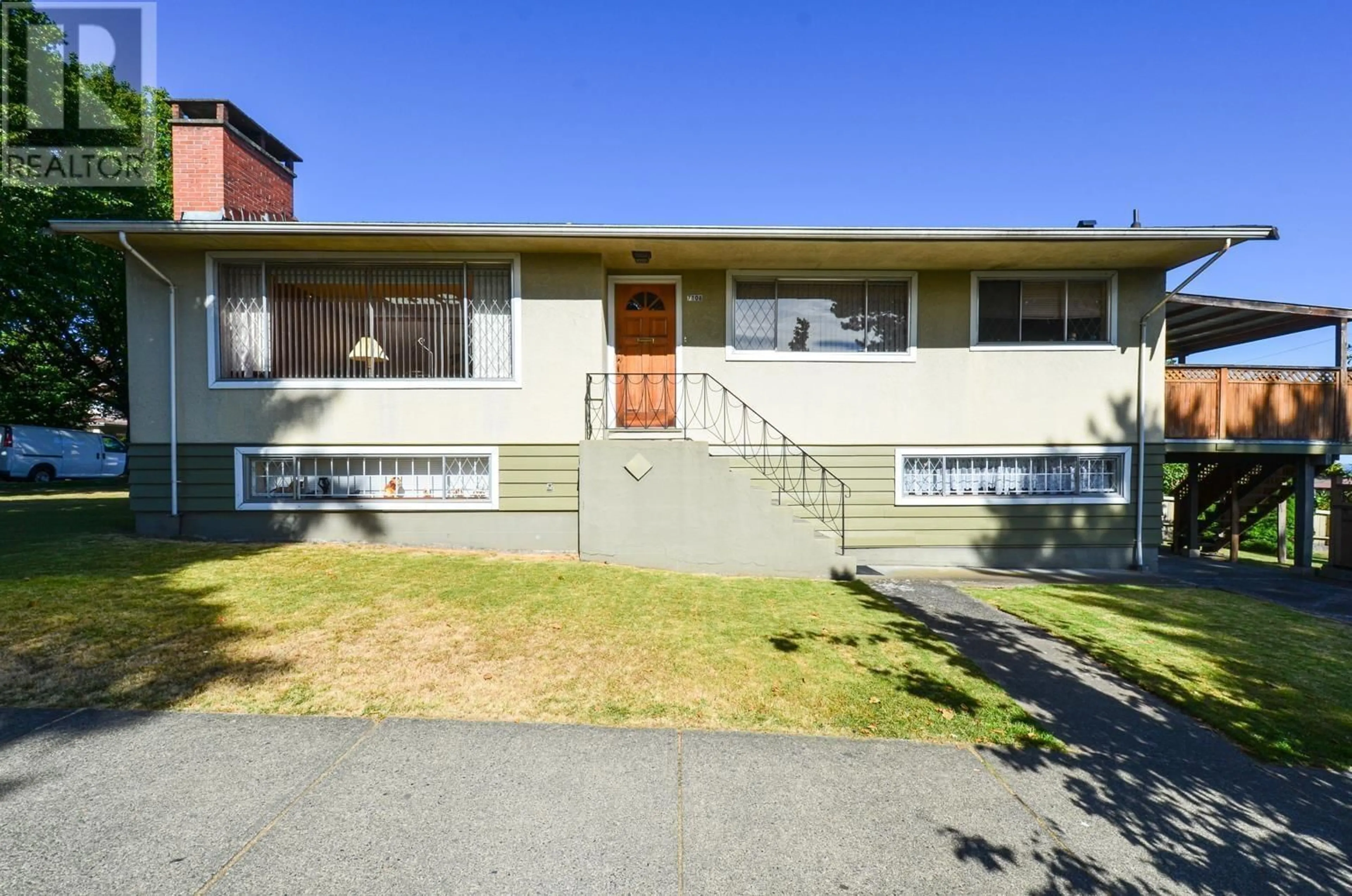 Frontside or backside of a home, the street view for 7808 ROSS STREET, Vancouver British Columbia V5X4C2