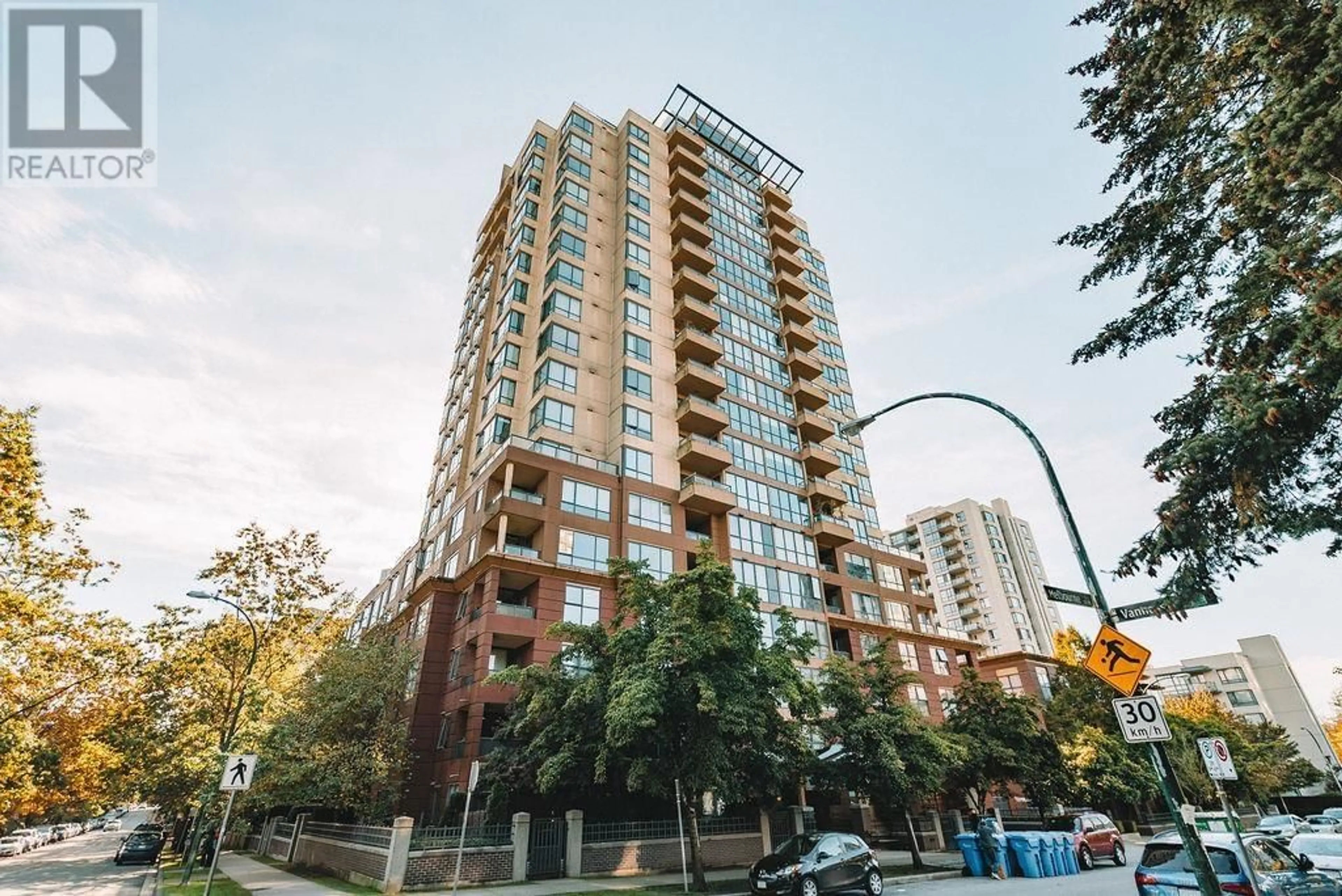 A pic from exterior of the house or condo, the front or back of building for 1905 5288 MELBOURNE STREET, Vancouver British Columbia V5R6E6