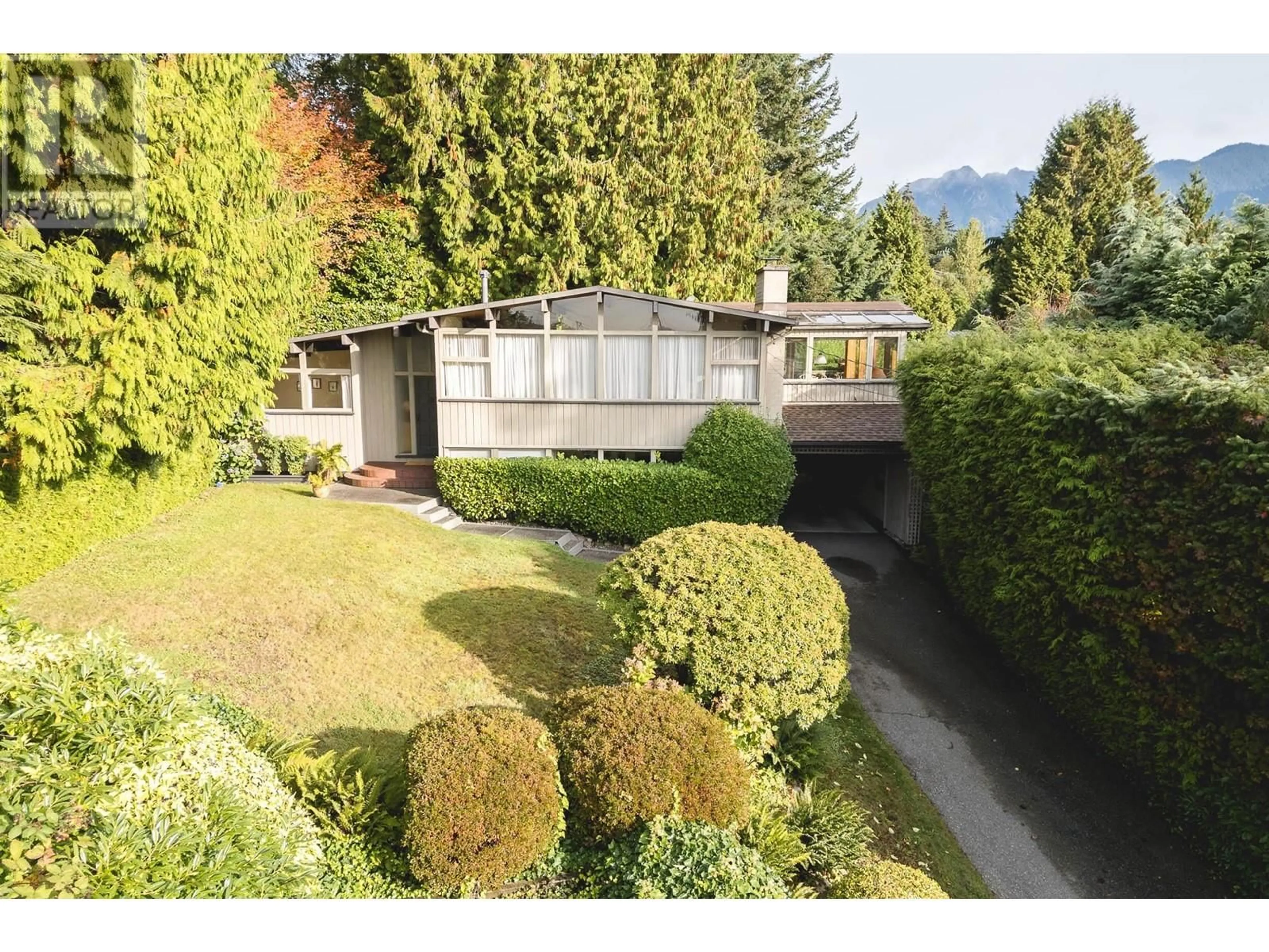 Frontside or backside of a home, cottage for 755 ANDERSON CRESCENT, West Vancouver British Columbia V7T1S4