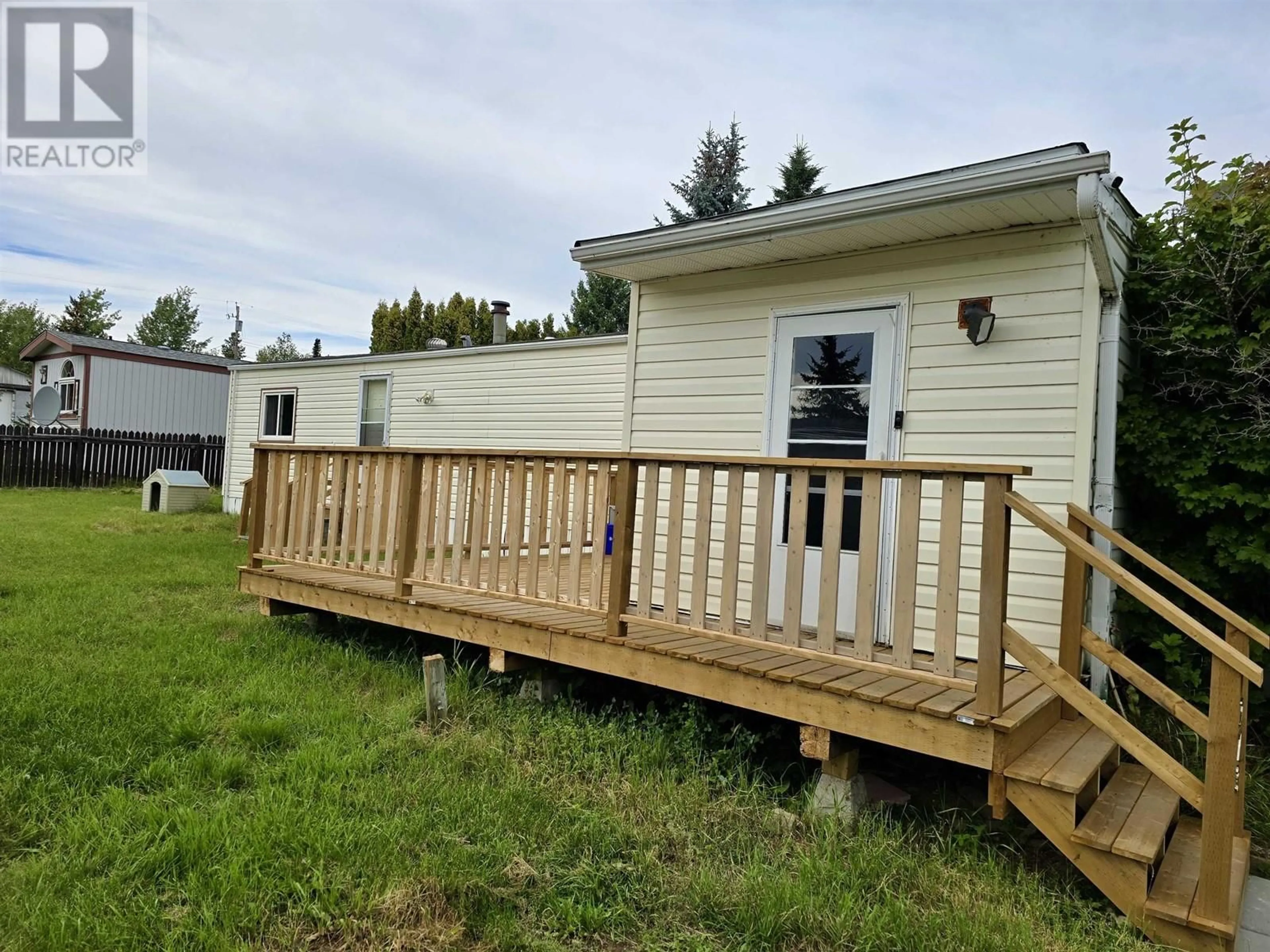 Home with vinyl exterior material for 273 N BLACKBURN ROAD, Prince George British Columbia V2N6G1