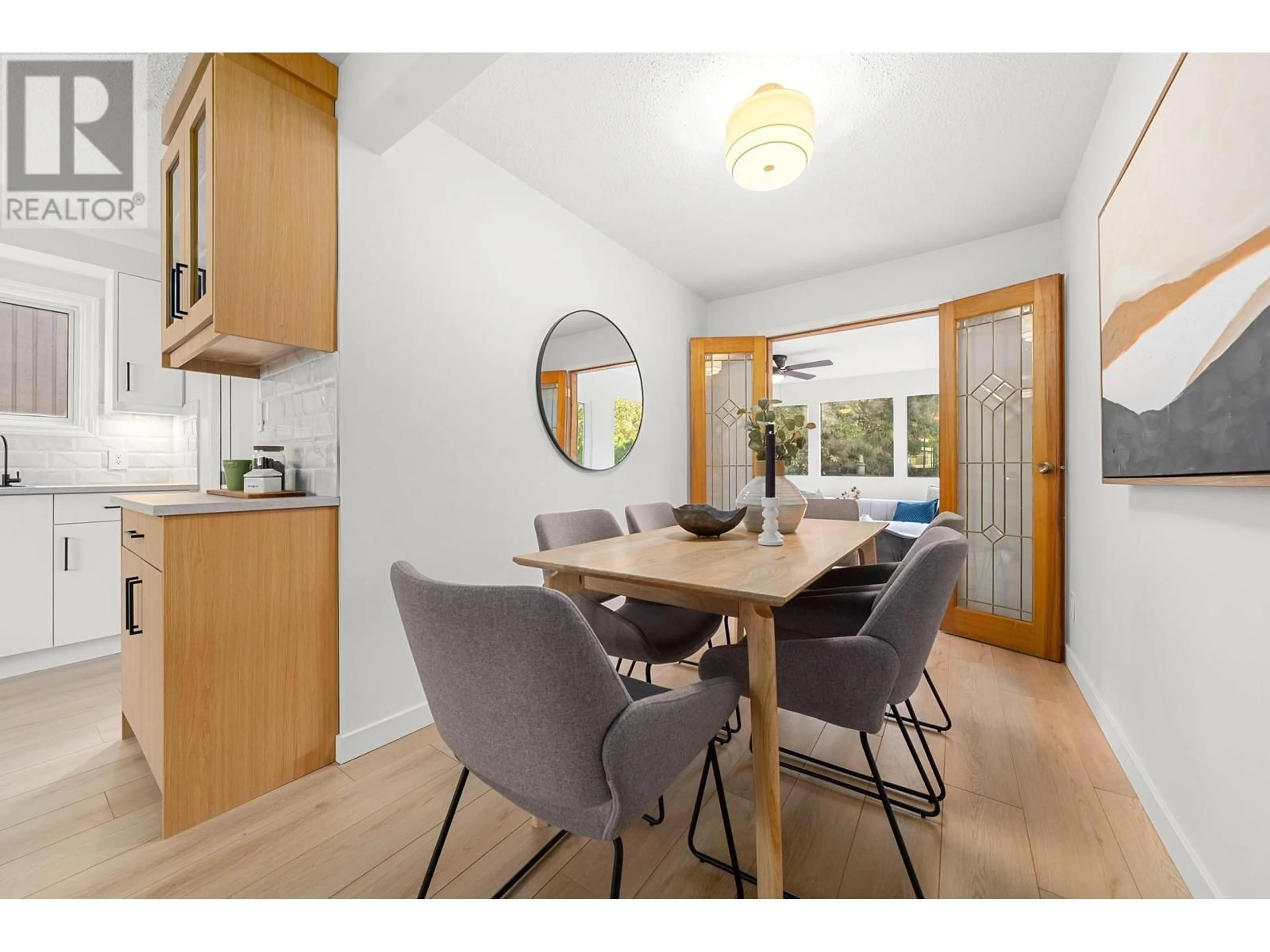 Dining room, wood floors for 2397 PHILIP AVENUE, North Vancouver British Columbia V7P2W7