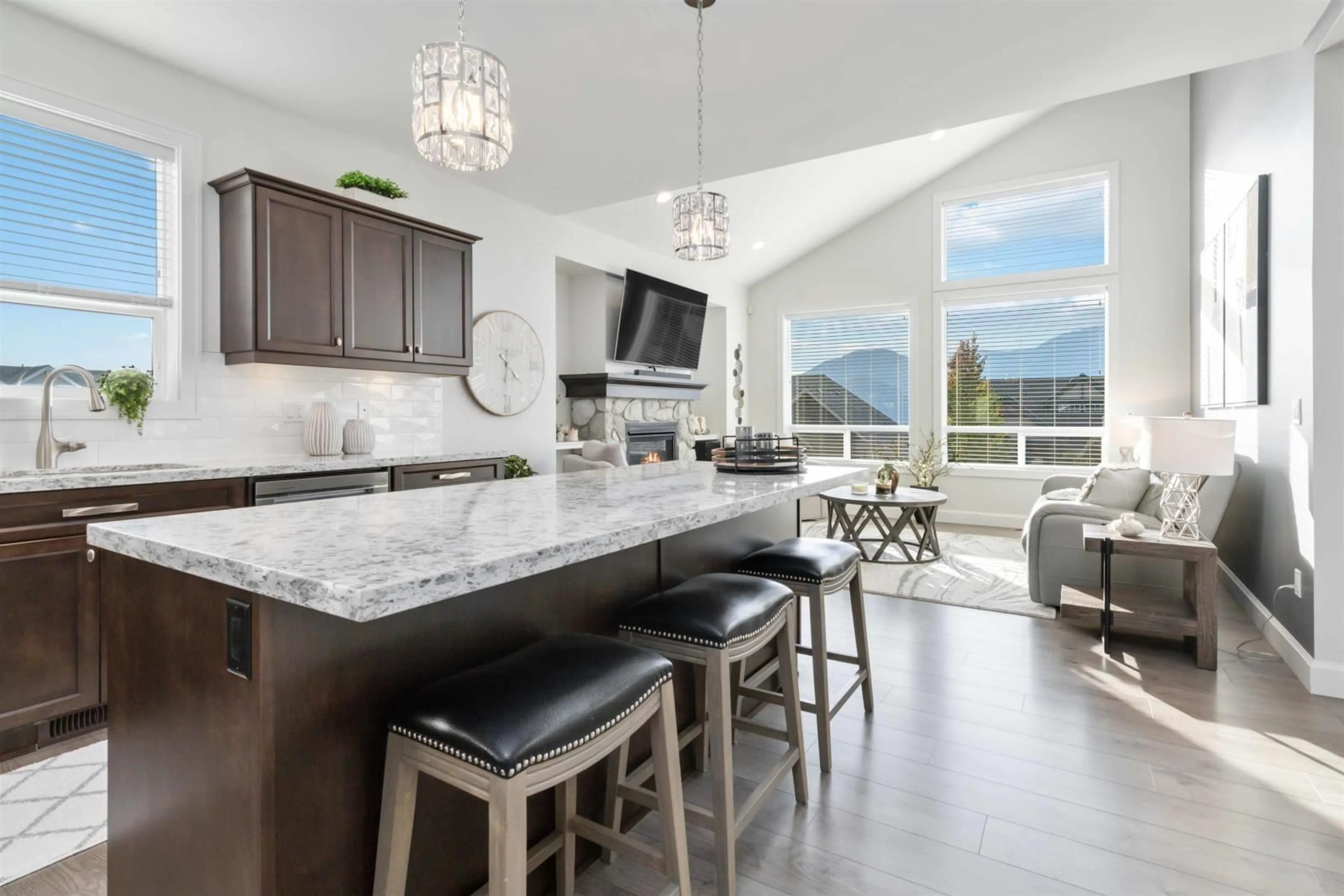 Open concept kitchen for 1416 HIGHLANDS BOULEVARD, Agassiz British Columbia V0M1A1