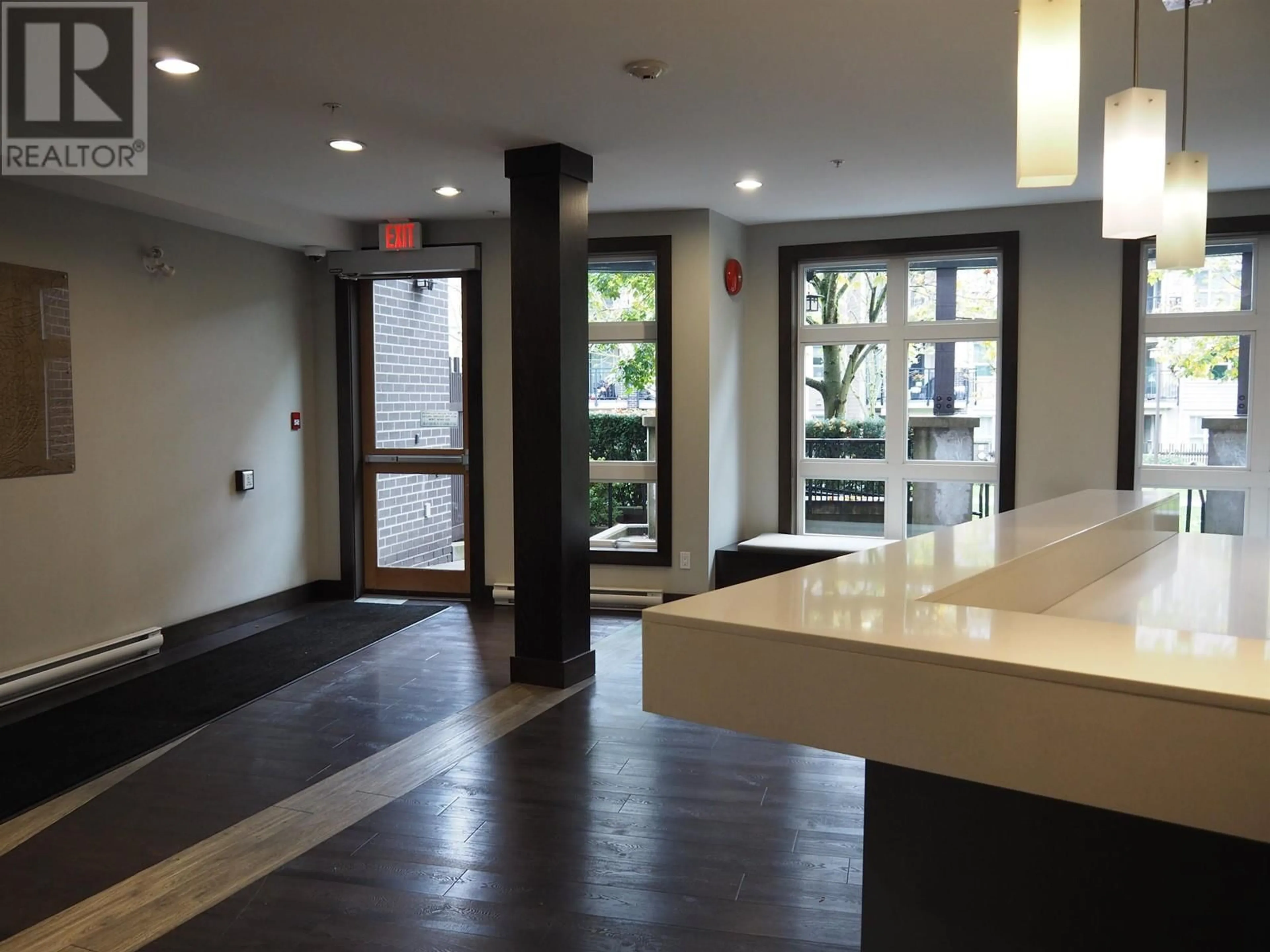 Indoor lobby, wood floors for 409 5788 SIDLEY STREET, Burnaby British Columbia V5J0E4