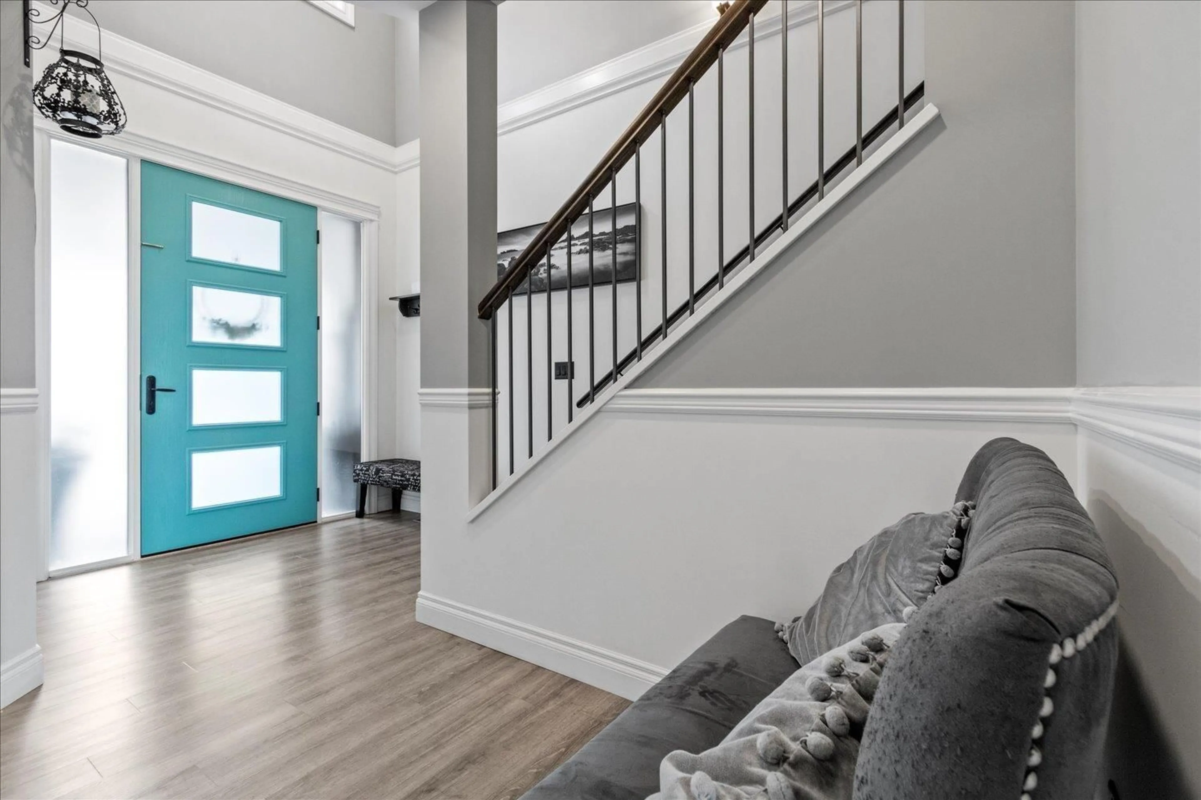 Indoor entryway, wood floors for 1 50778 LEDGESTONE PLACE, Chilliwack British Columbia V2P0E7