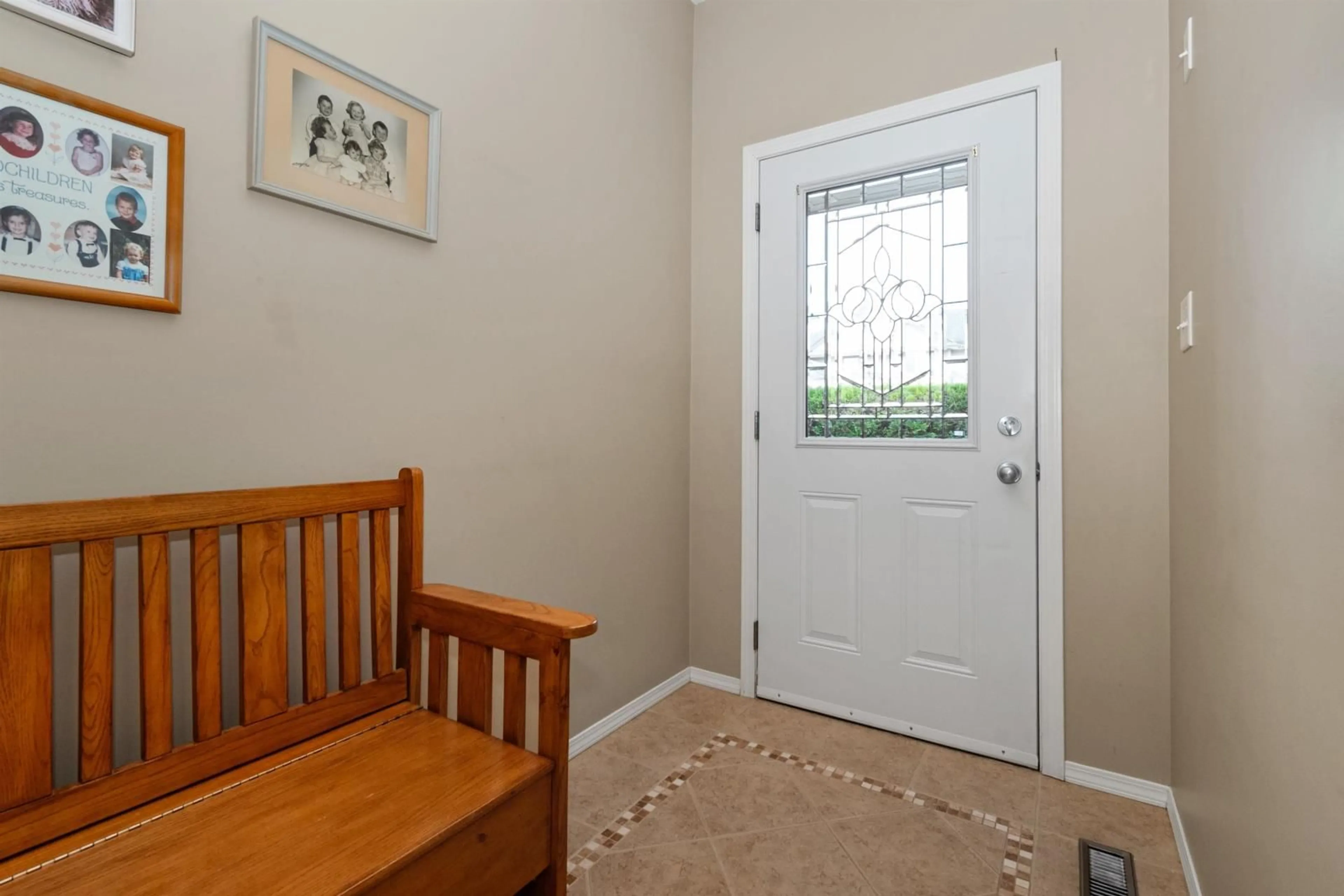 Indoor entryway, wood floors for 14 7543 MORROW ROAD, Agassiz British Columbia V0M1A2