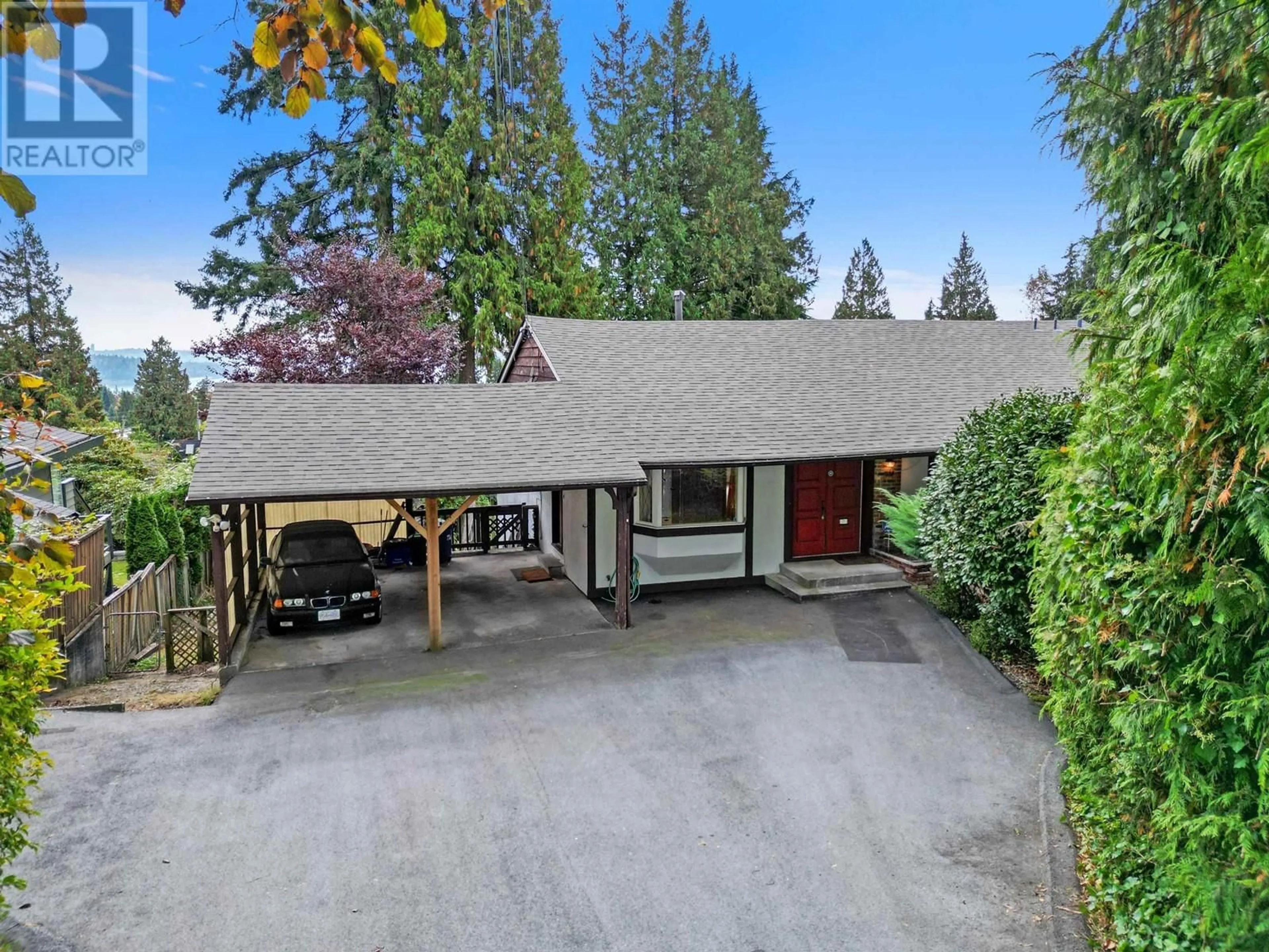 Frontside or backside of a home, cottage for 1880 PALMERSTON AVENUE, West Vancouver British Columbia V7V2V5