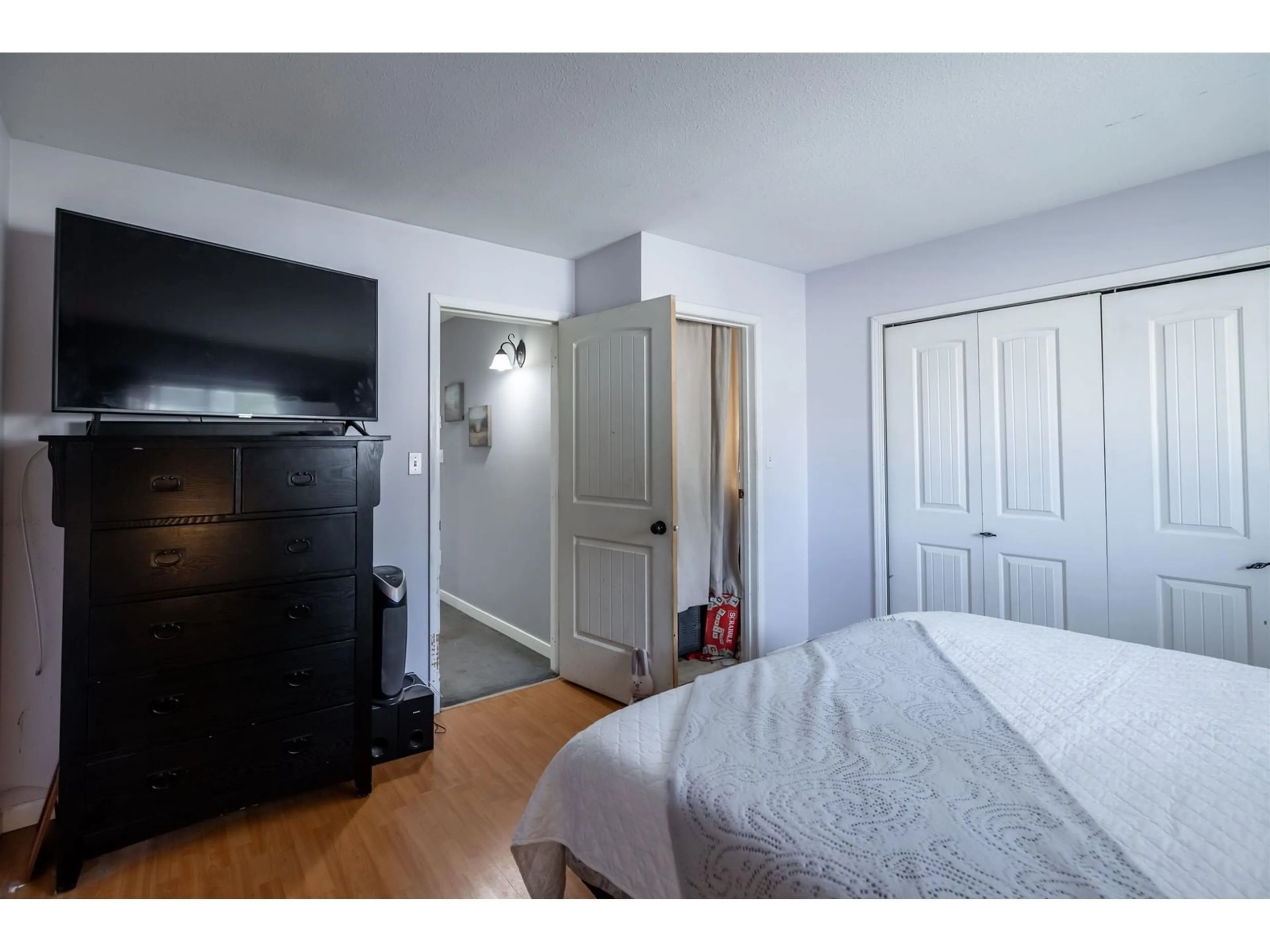 A pic of a room, wood floors for 105 9507 208 STREET, Langley British Columbia V1M2Z1