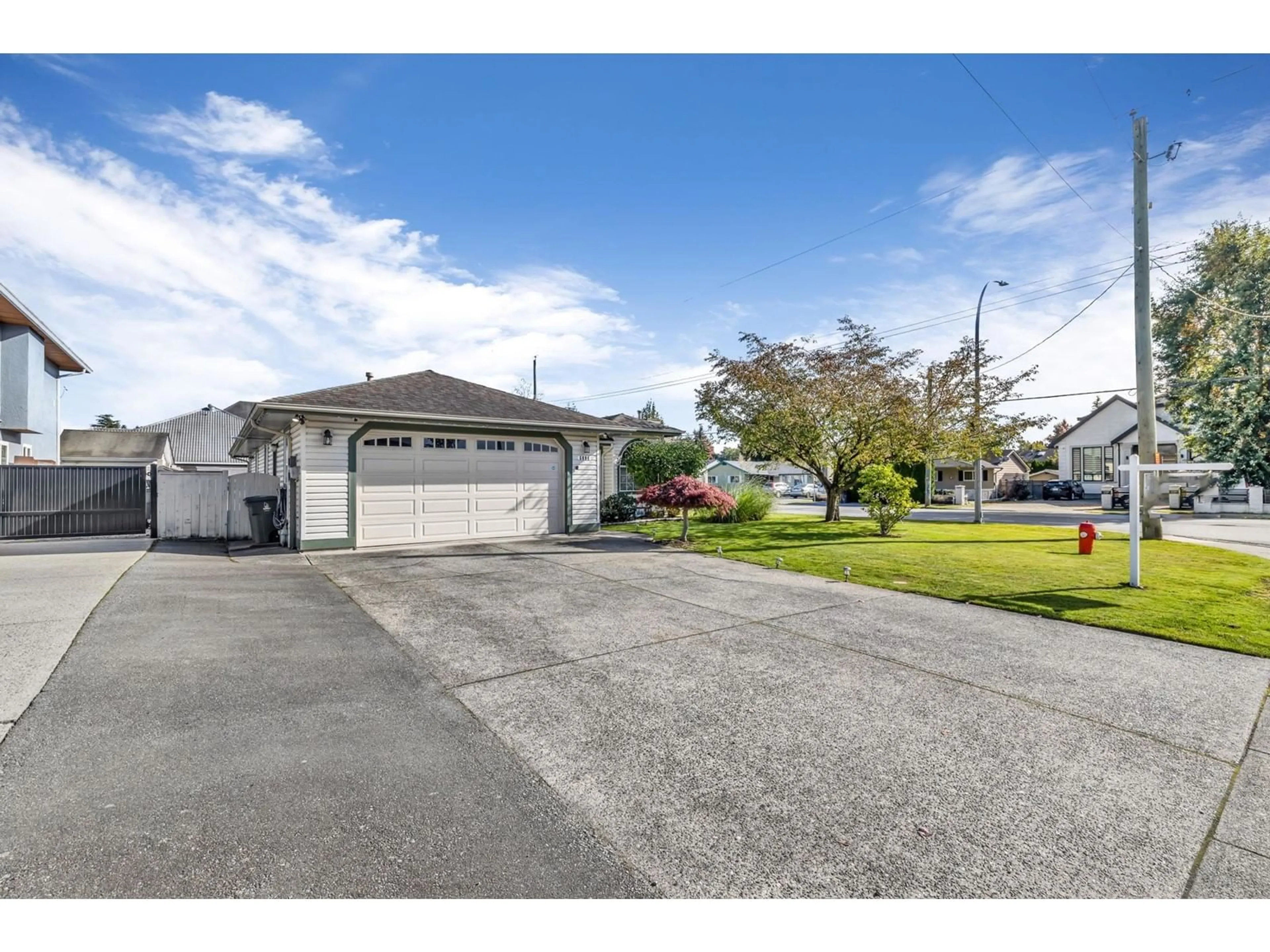 Frontside or backside of a home, the street view for 6004 170 STREET, Surrey British Columbia V3S3Y8