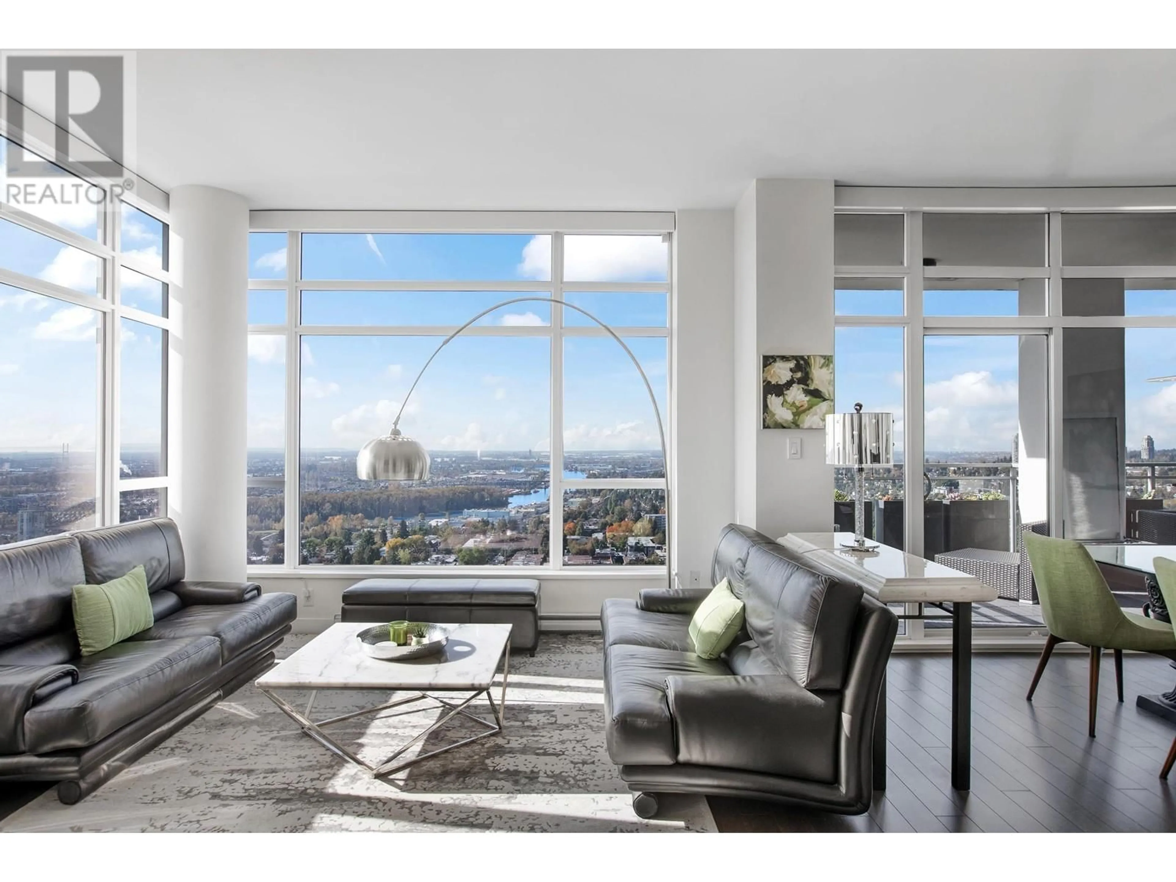 Living room, carpet floors for PH2 608 BELMONT STREET, New Westminster British Columbia V3M0G8