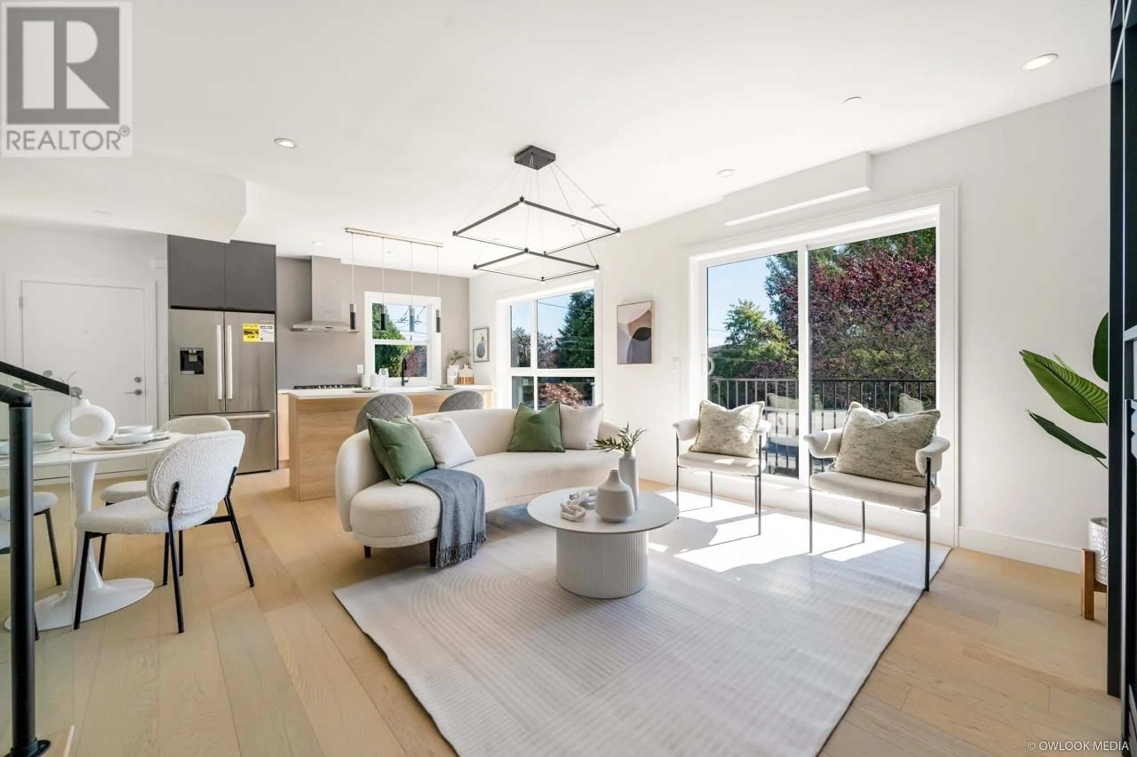 Living room, wood floors for 7353 OAK STREET, Vancouver British Columbia V0V0V0