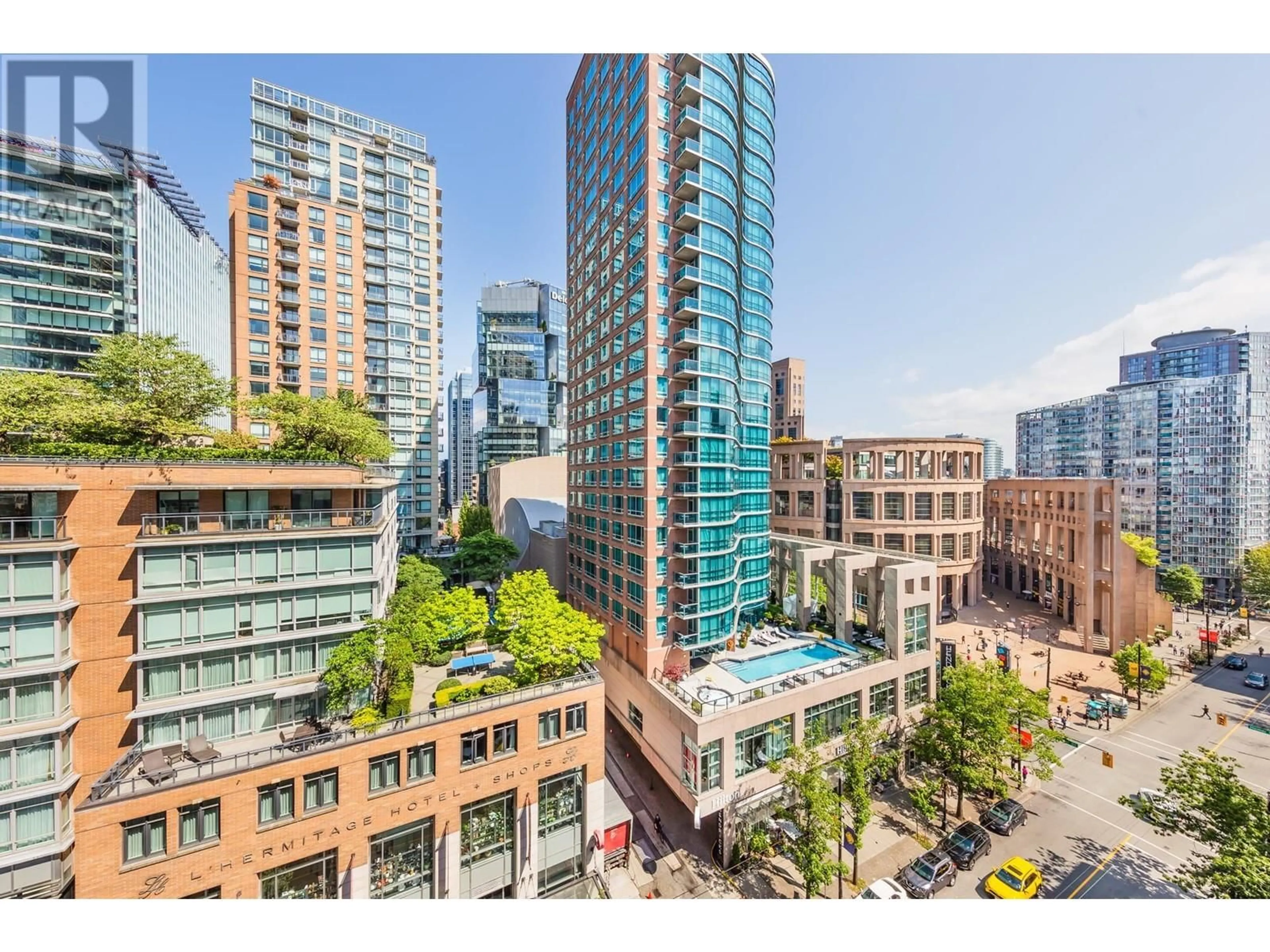 A pic from exterior of the house or condo, the view of city buildings for 904 480 ROBSON STREET, Vancouver British Columbia V6B1S1