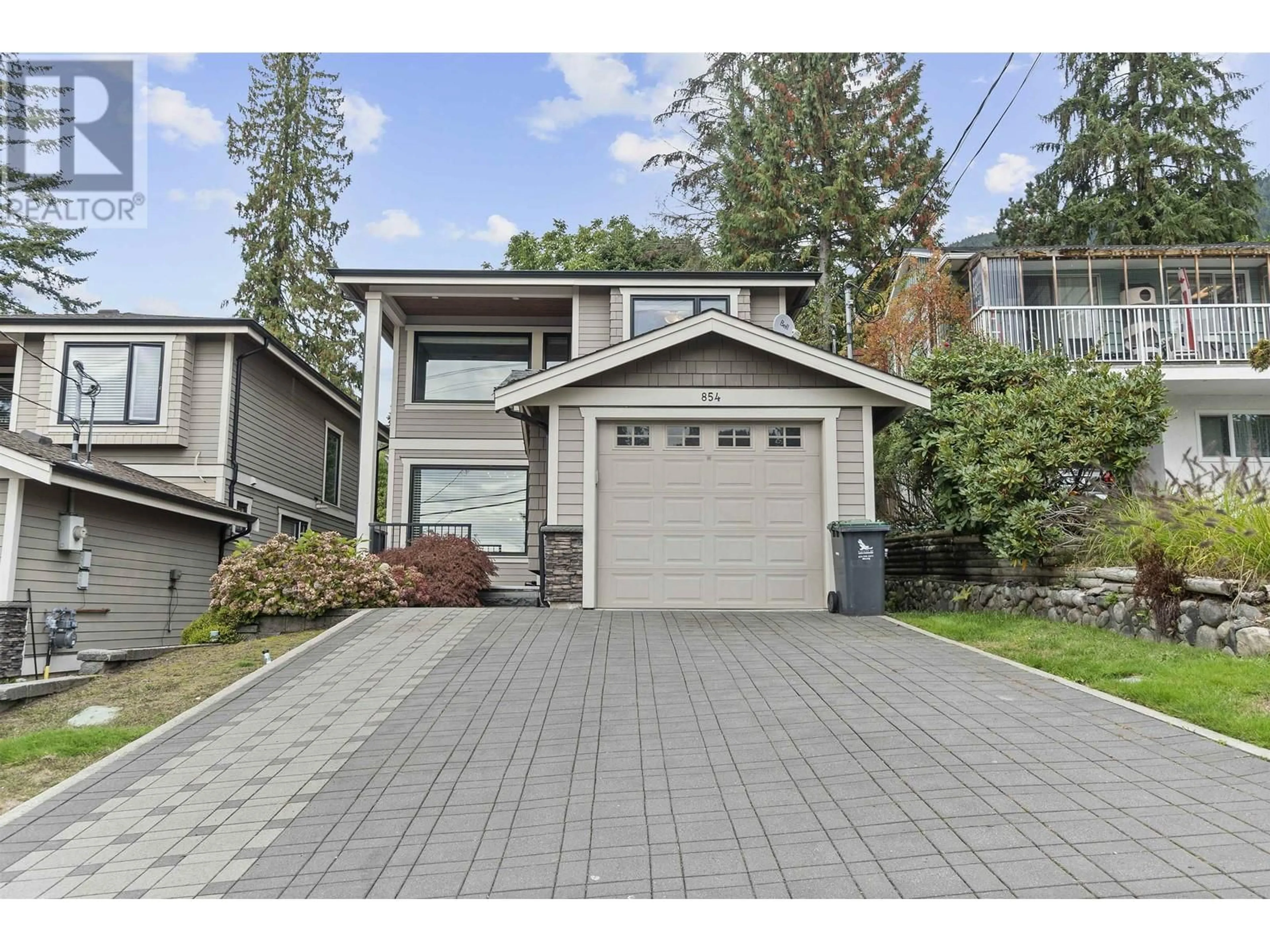 Frontside or backside of a home, the street view for 854 MONTROYAL BOULEVARD, North Vancouver British Columbia V7R2G6