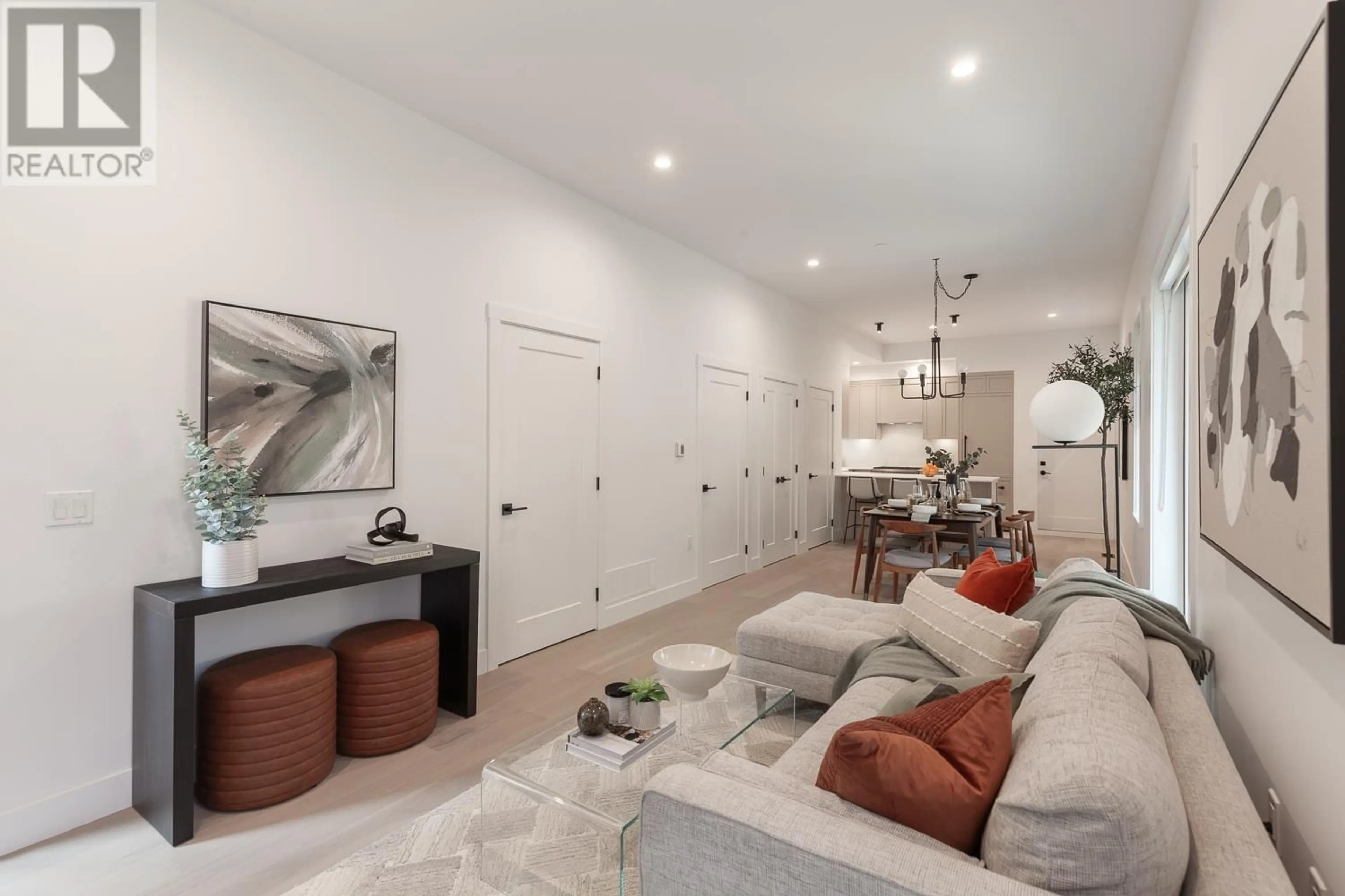 Living room, wood floors for 1071 SEMLIN DRIVE, Vancouver British Columbia V5L2N6