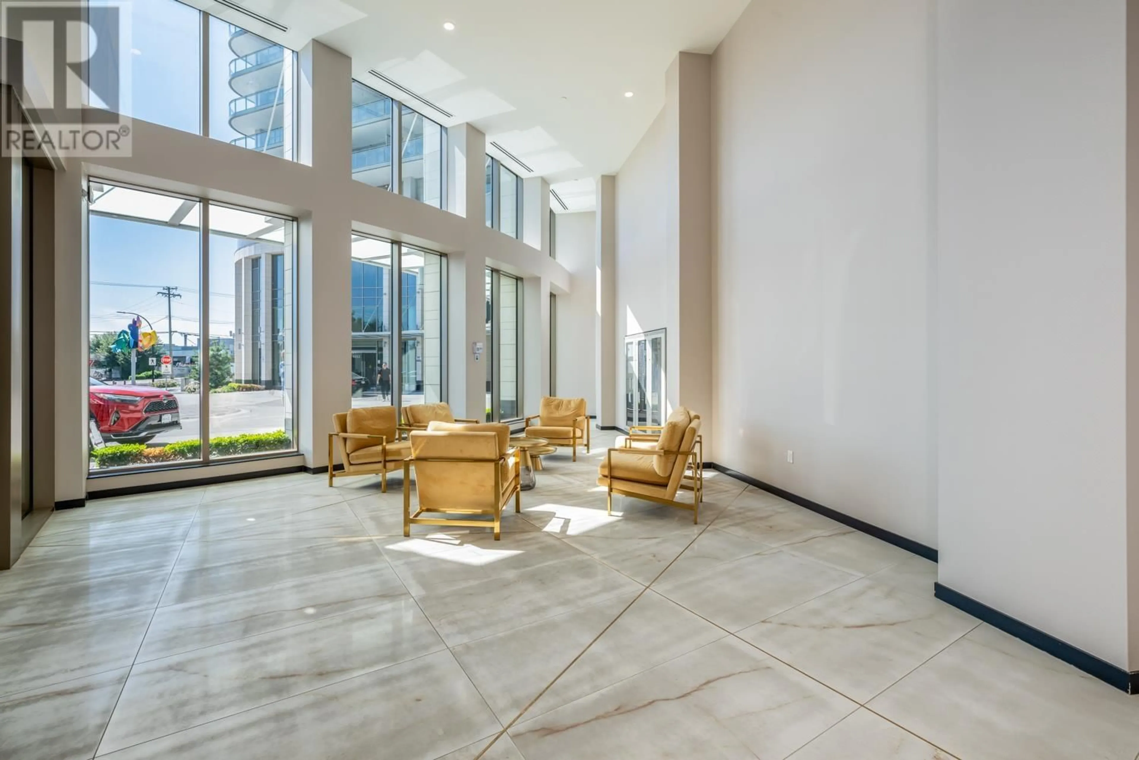 Indoor lobby, cement floor for 1501 5333 GORING STREET, Burnaby British Columbia V5B3A2