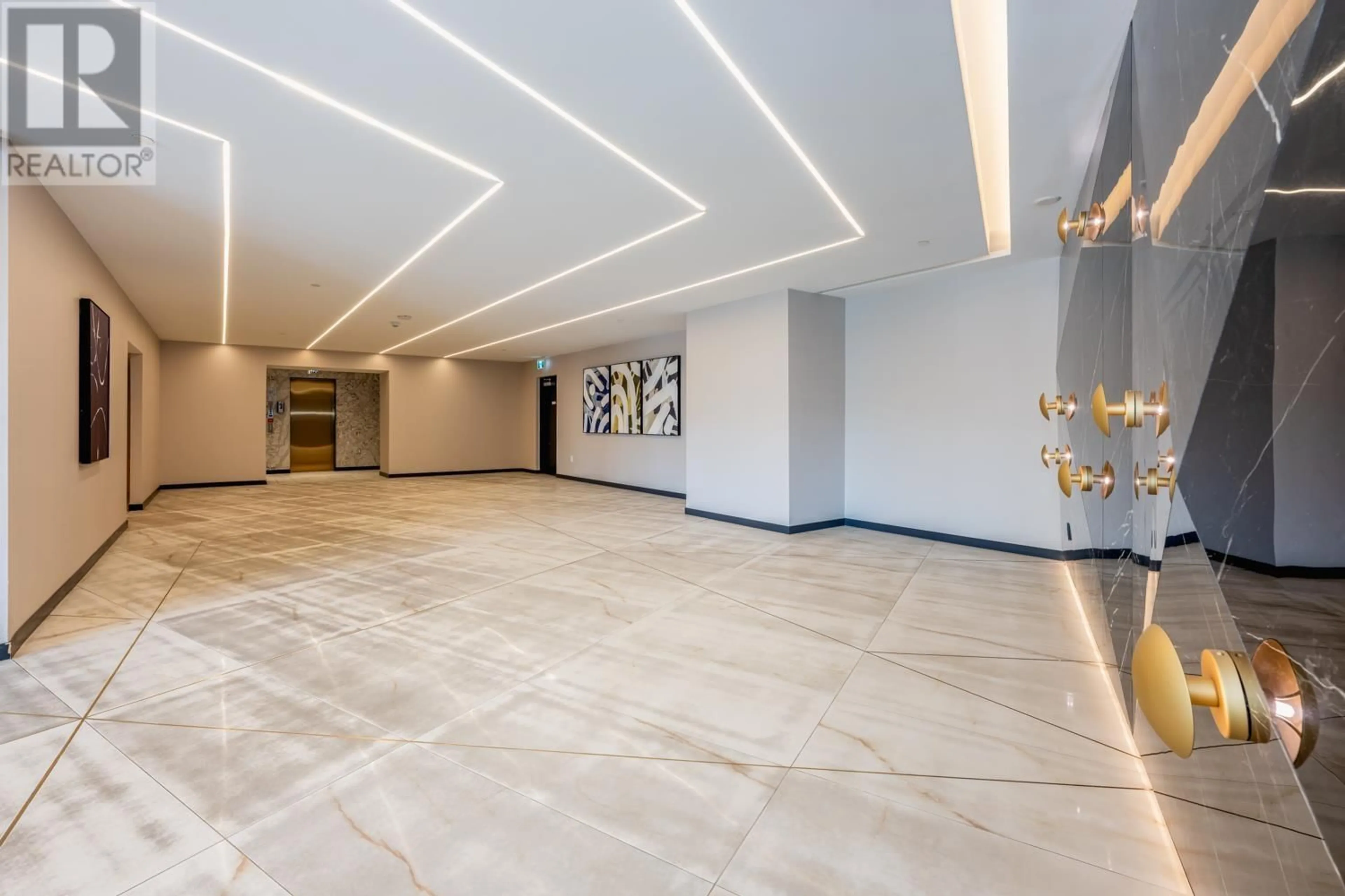 Indoor lobby, cement floor for 1501 5333 GORING STREET, Burnaby British Columbia V5B3A2