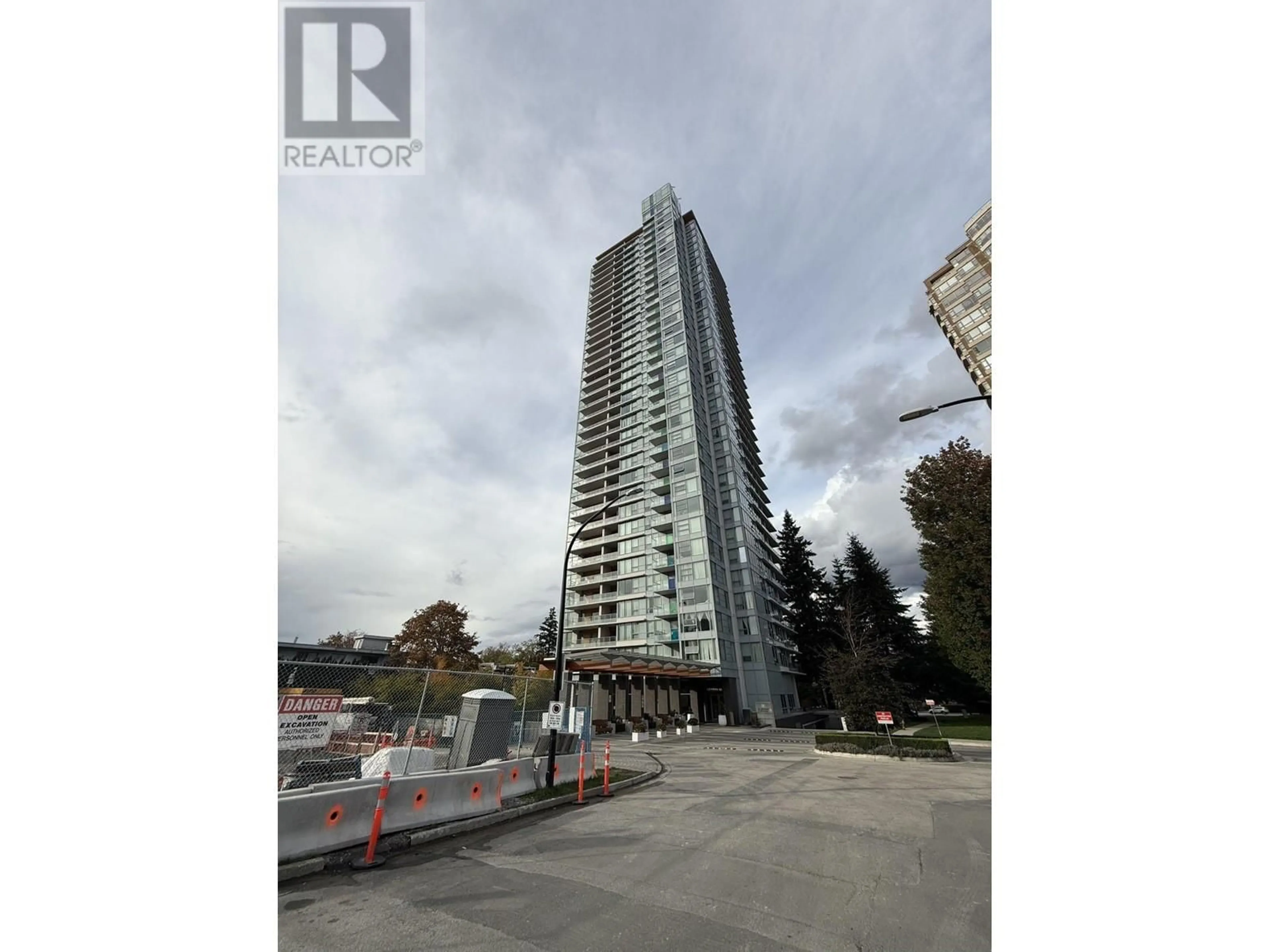 A pic from exterior of the house or condo, the street view for 1207 5883 BARKER AVENUE, Burnaby British Columbia V5H0G4