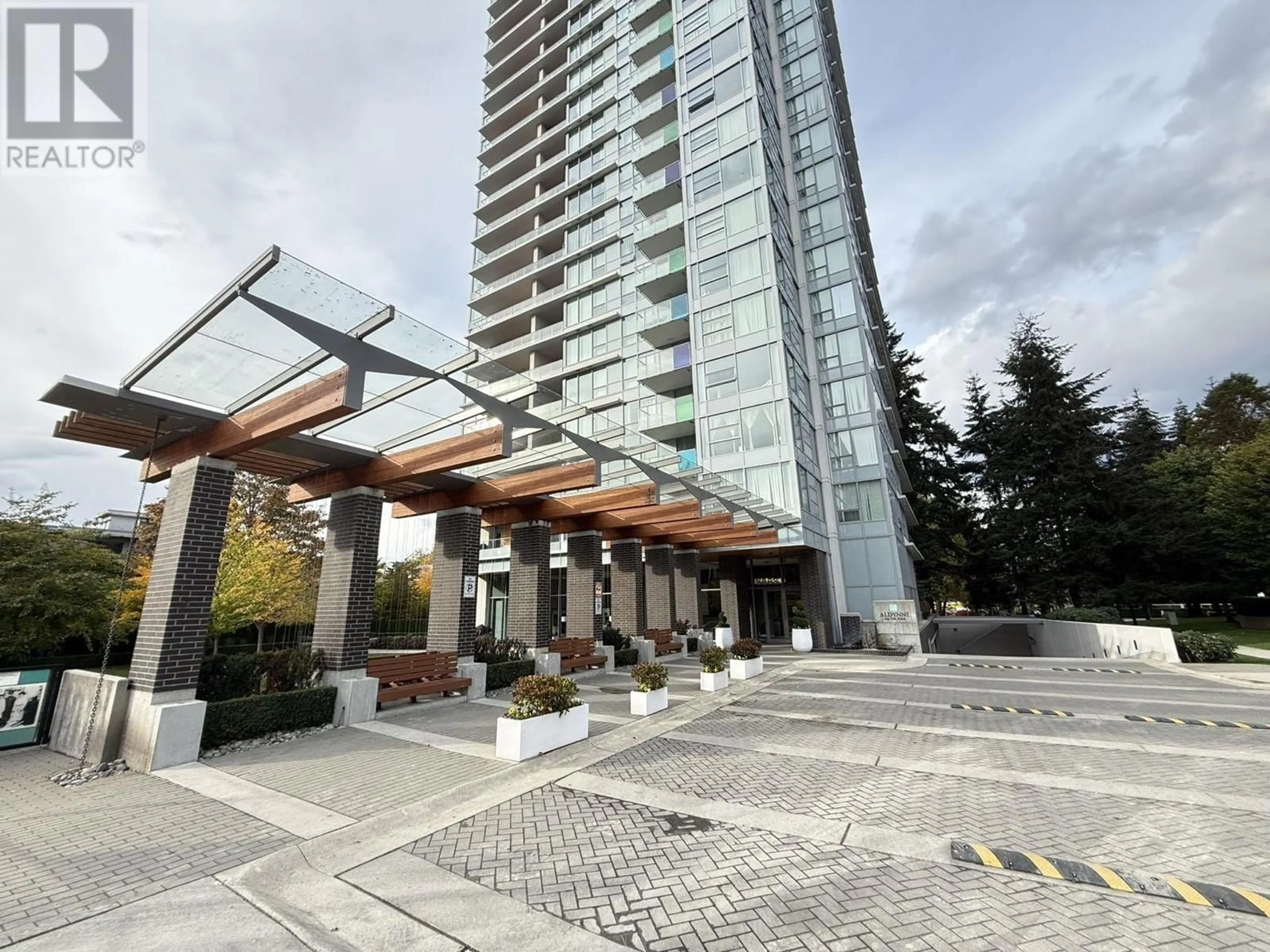 A pic from exterior of the house or condo, the front or back of building for 1207 5883 BARKER AVENUE, Burnaby British Columbia V5H0G4