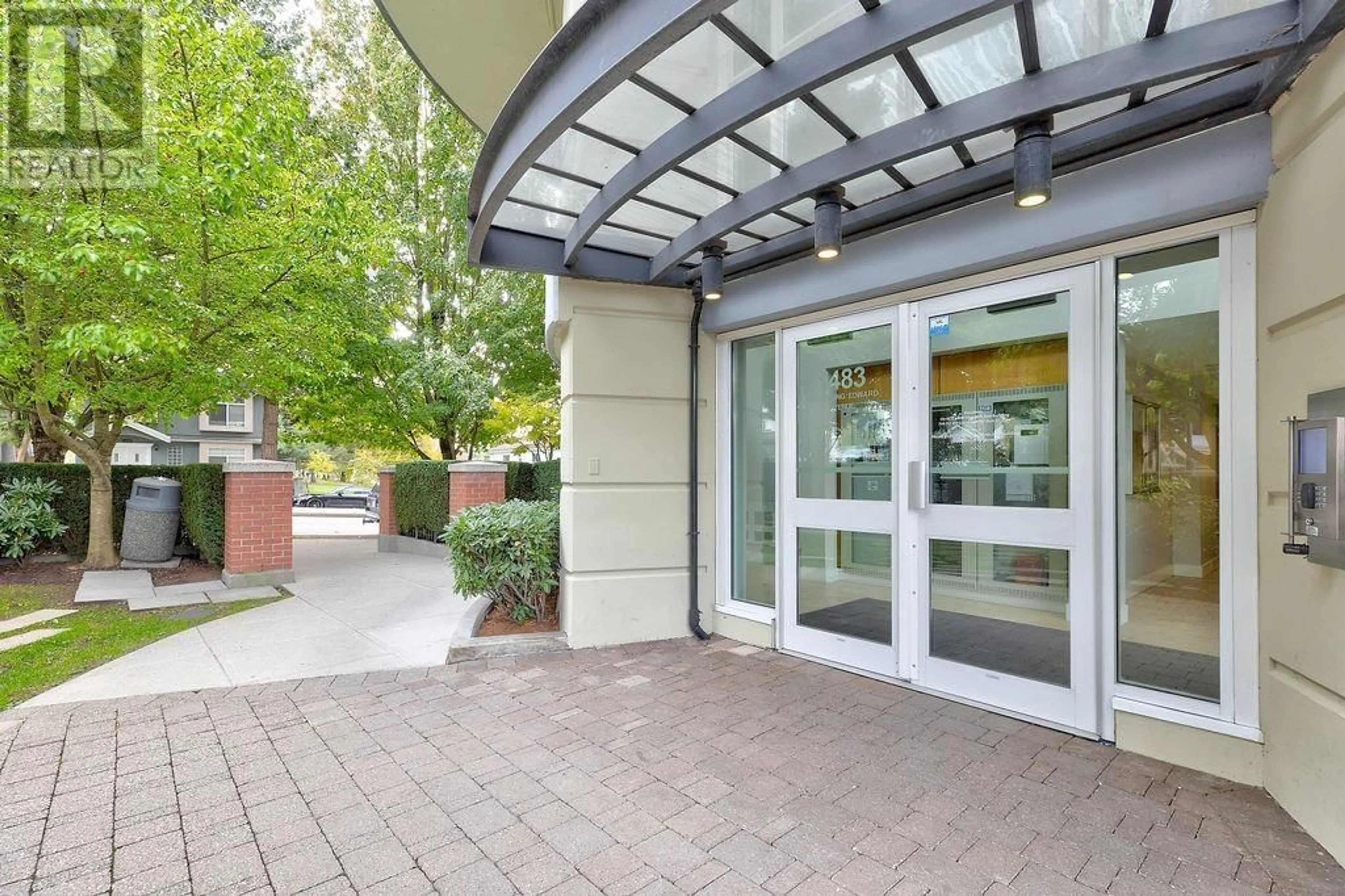 Patio, the front or back of building for 455 1483 E KING EDWARD AVENUE, Vancouver British Columbia V5N5Z3