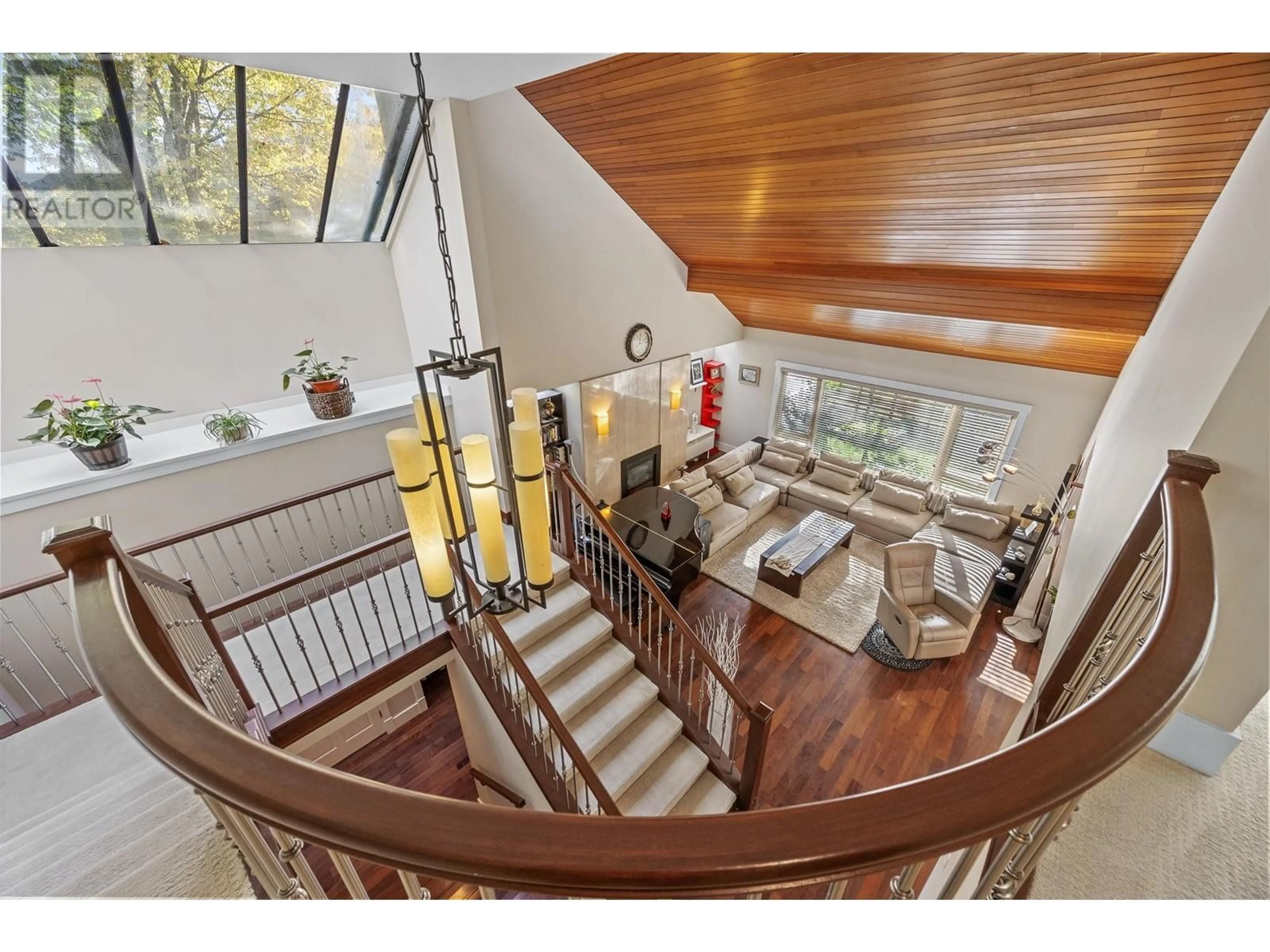 Indoor foyer, wood floors for 5483 CARNARVON STREET, Vancouver British Columbia V6N4G1