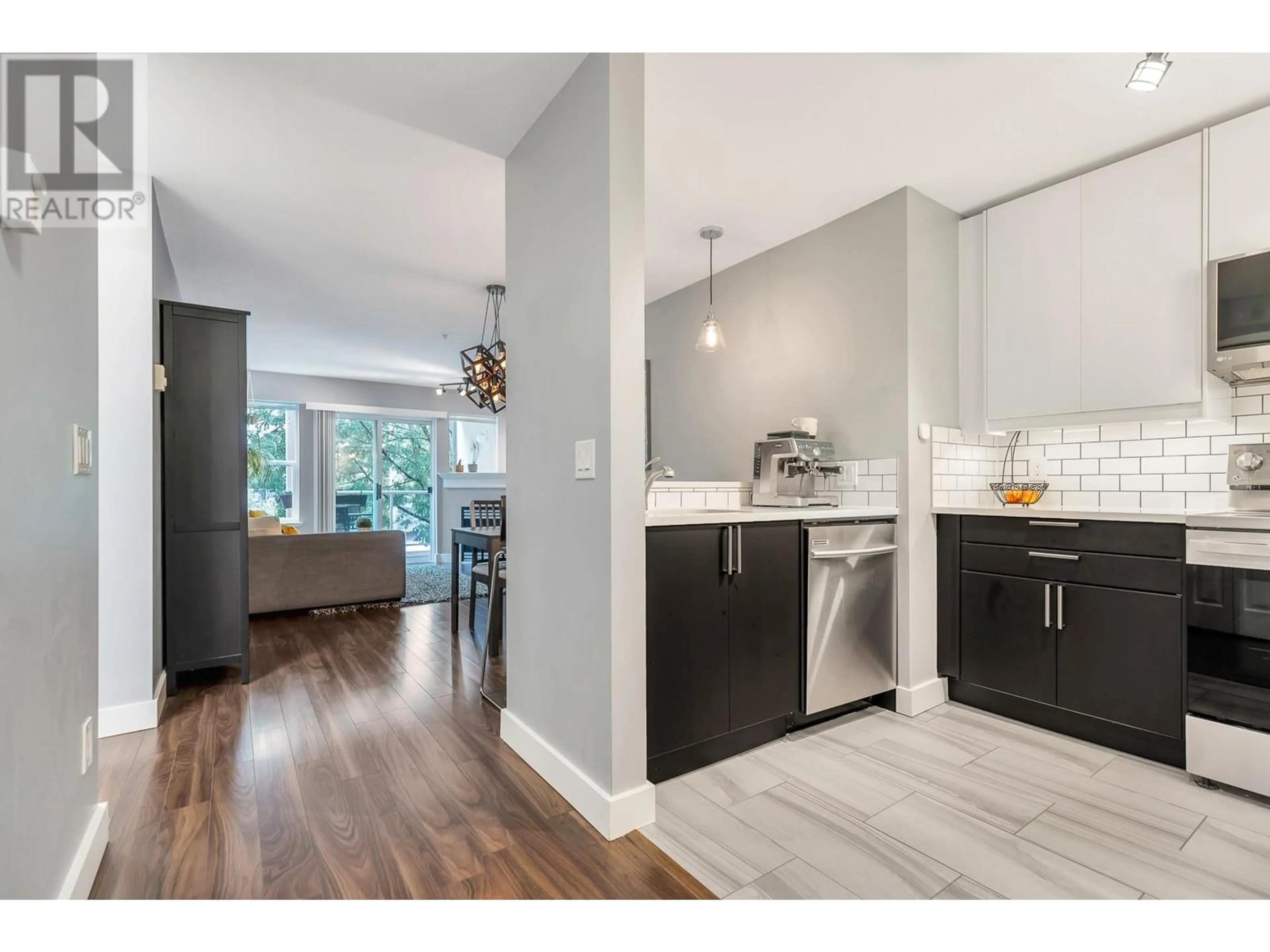 Open concept kitchen for 203 1558 GRANT AVENUE, Port Coquitlam British Columbia V3B1P1