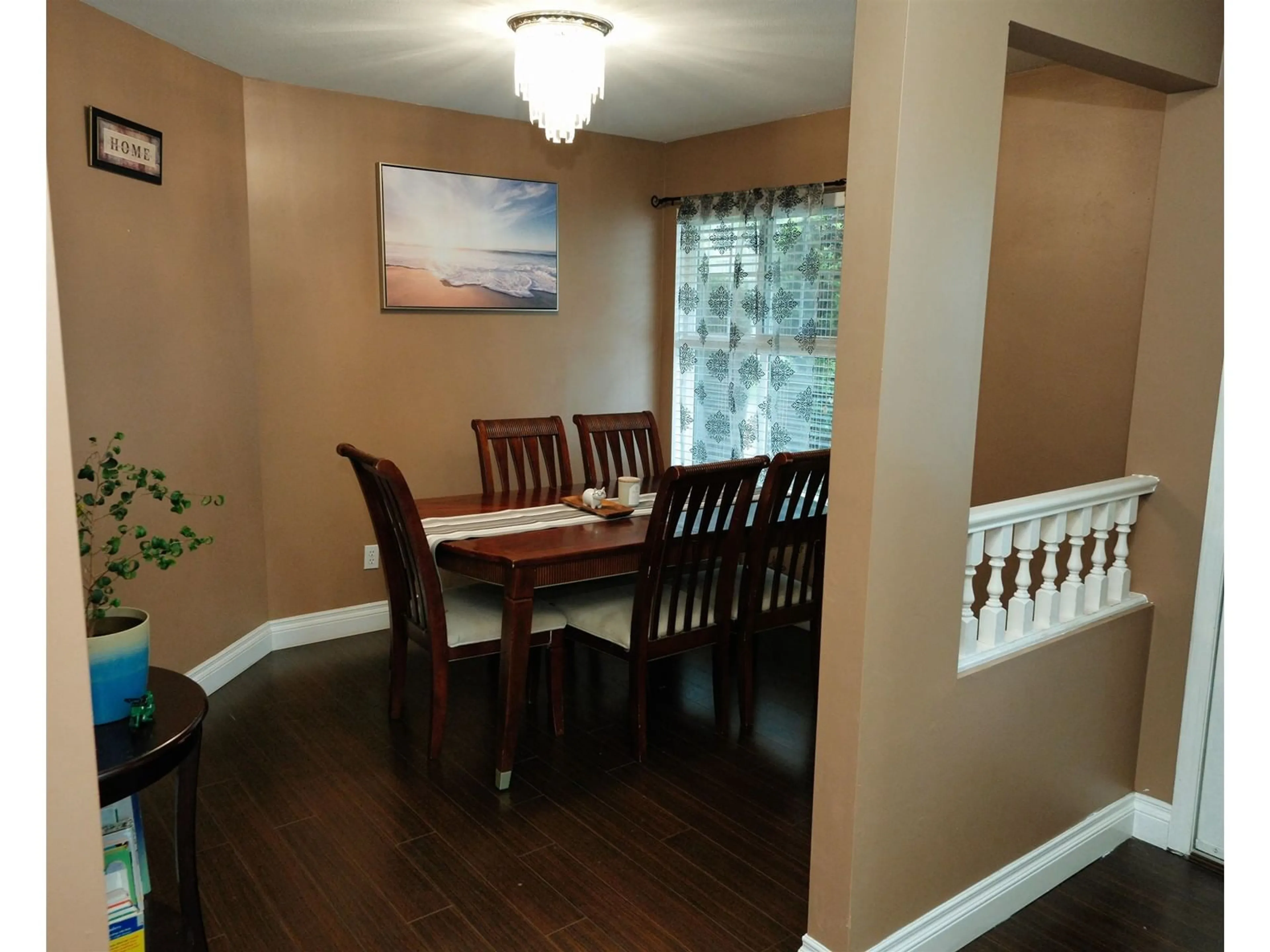 Dining room, wood floors, cottage for 9 12165 75 AVENUE, Surrey British Columbia V3W0W7