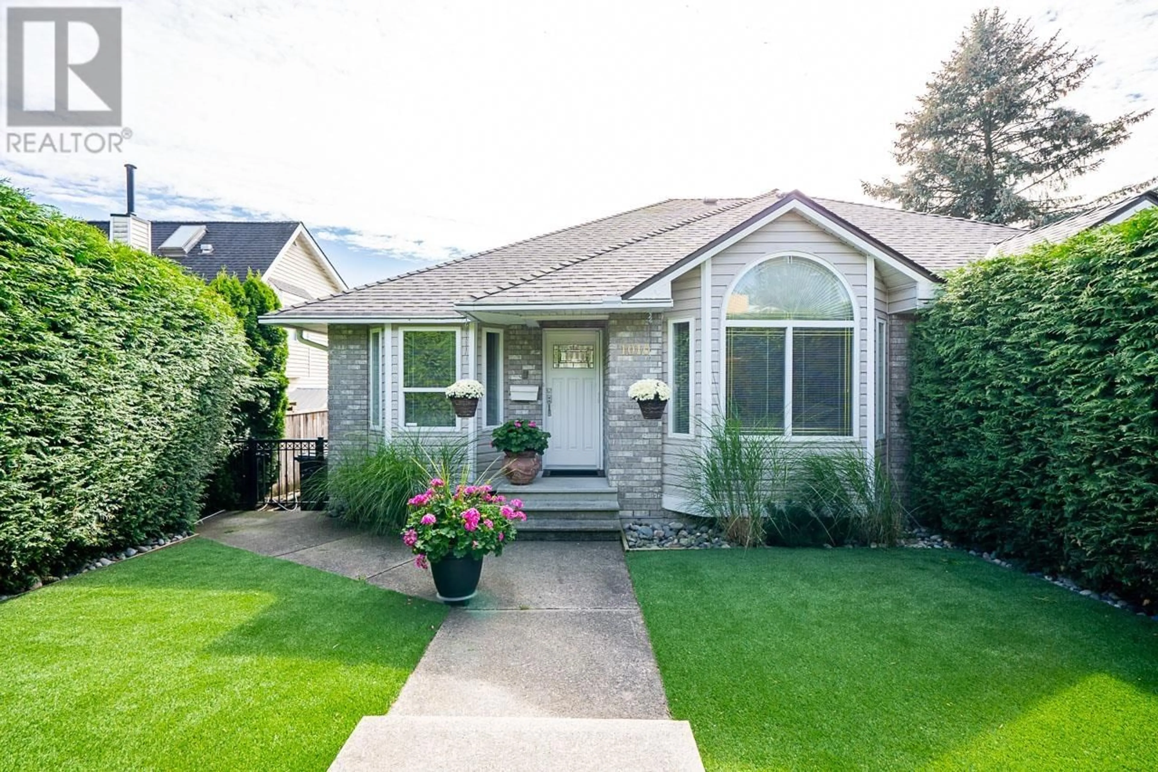 Frontside or backside of a home, cottage for 1010 DANSEY AVENUE, Coquitlam British Columbia V3K3H1