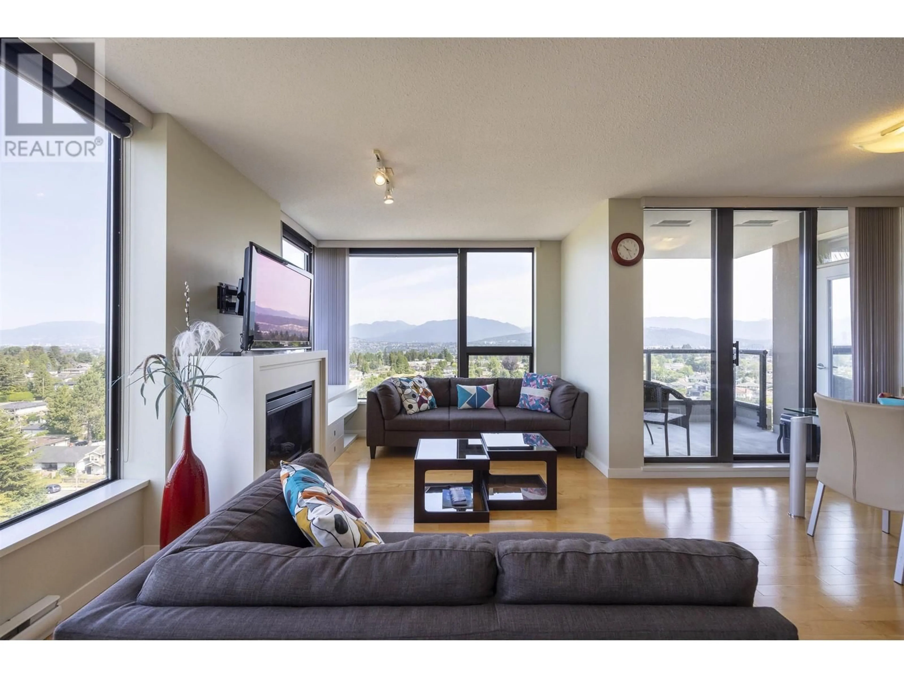 Living room, wood floors for 1503 7108 COLLIER STREET, Burnaby British Columbia V5E0A1