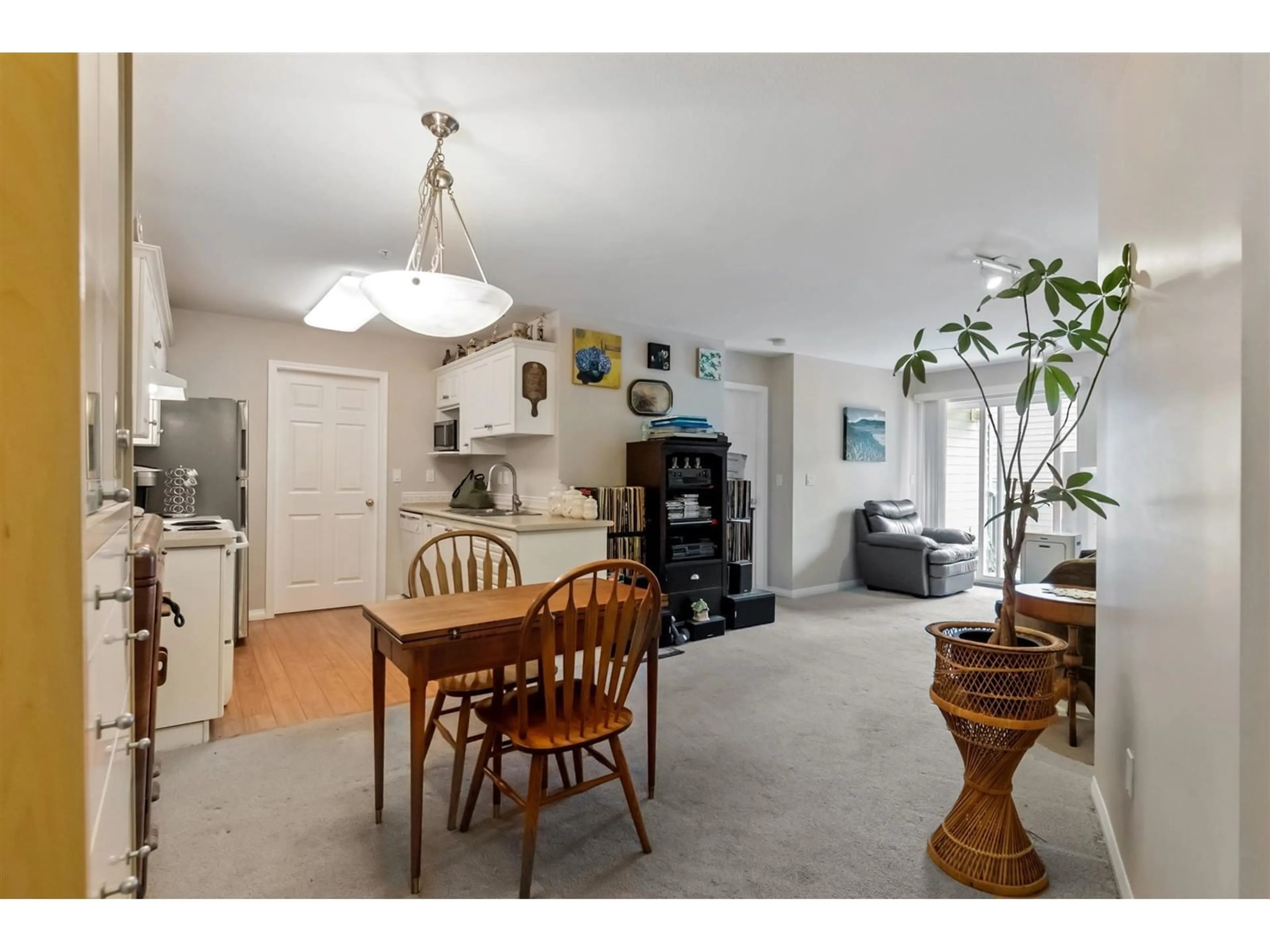 Unknown for 207 - 1280 MERKLIN, White Rock British Columbia V4B4B9