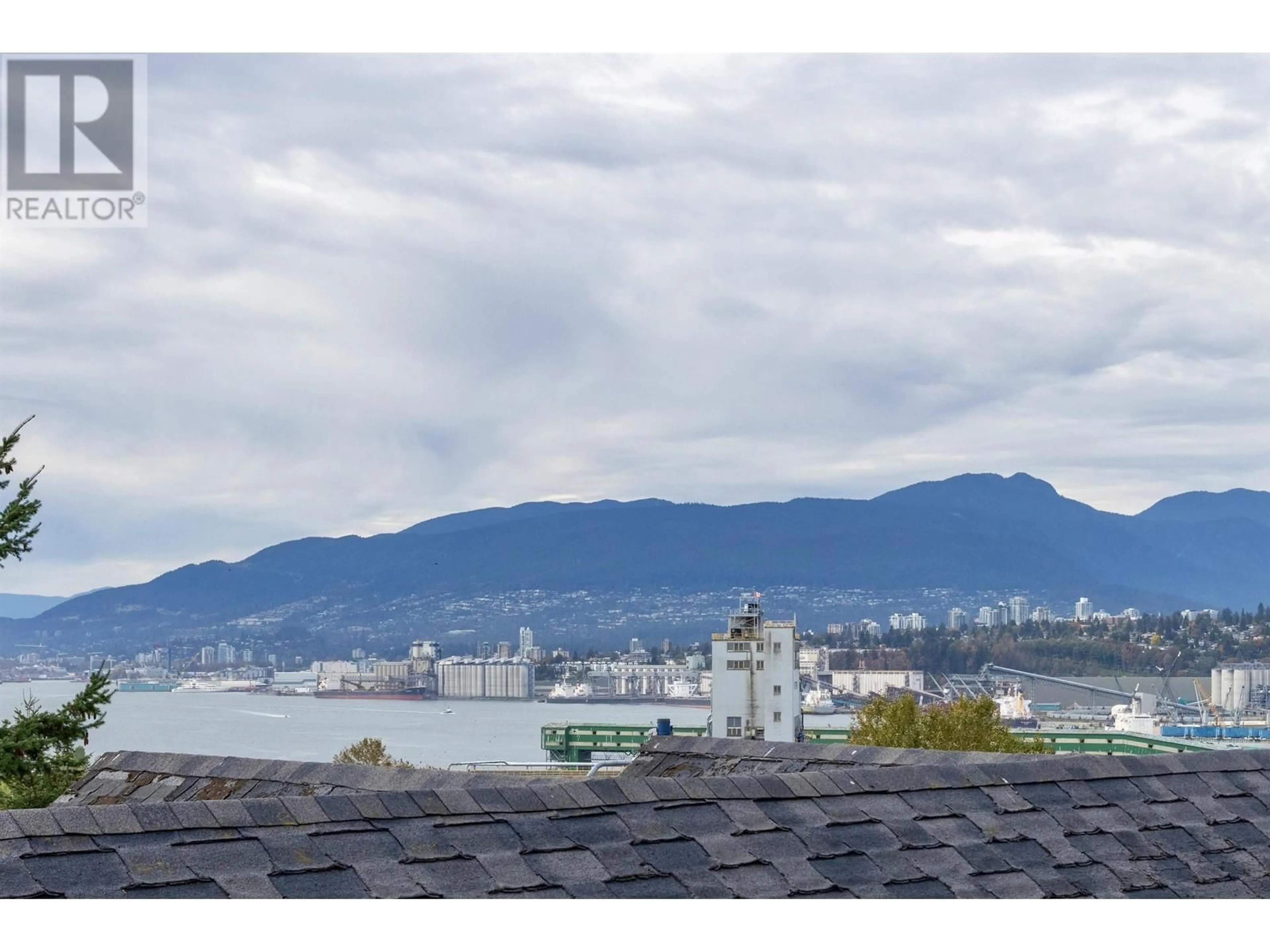 A pic from exterior of the house or condo, the view of mountain for 3542 ETON STREET, Vancouver British Columbia V5K1K7