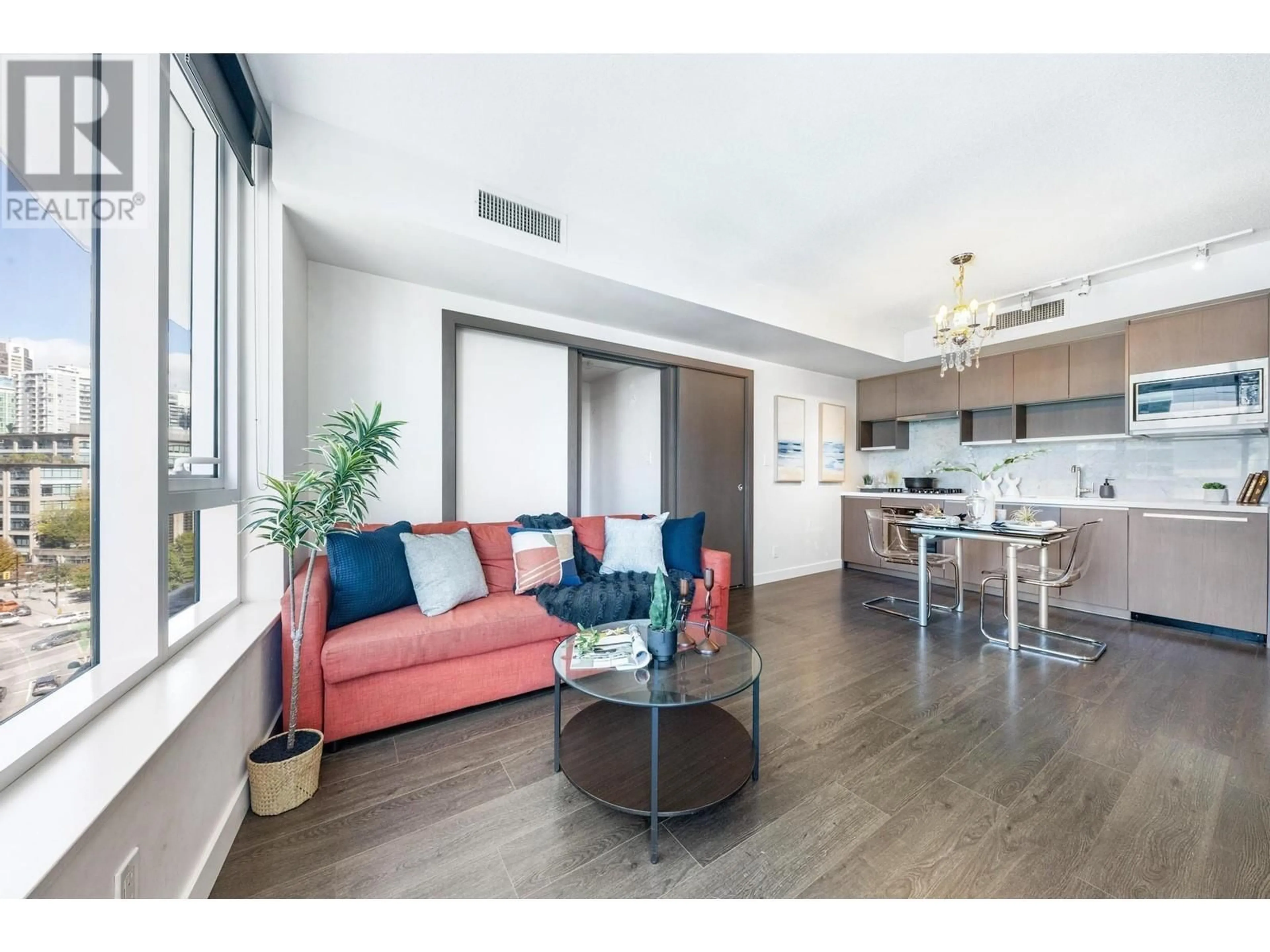 Living room, wood floors for 1012 68 SMITHE STREET, Vancouver British Columbia V6B0P4