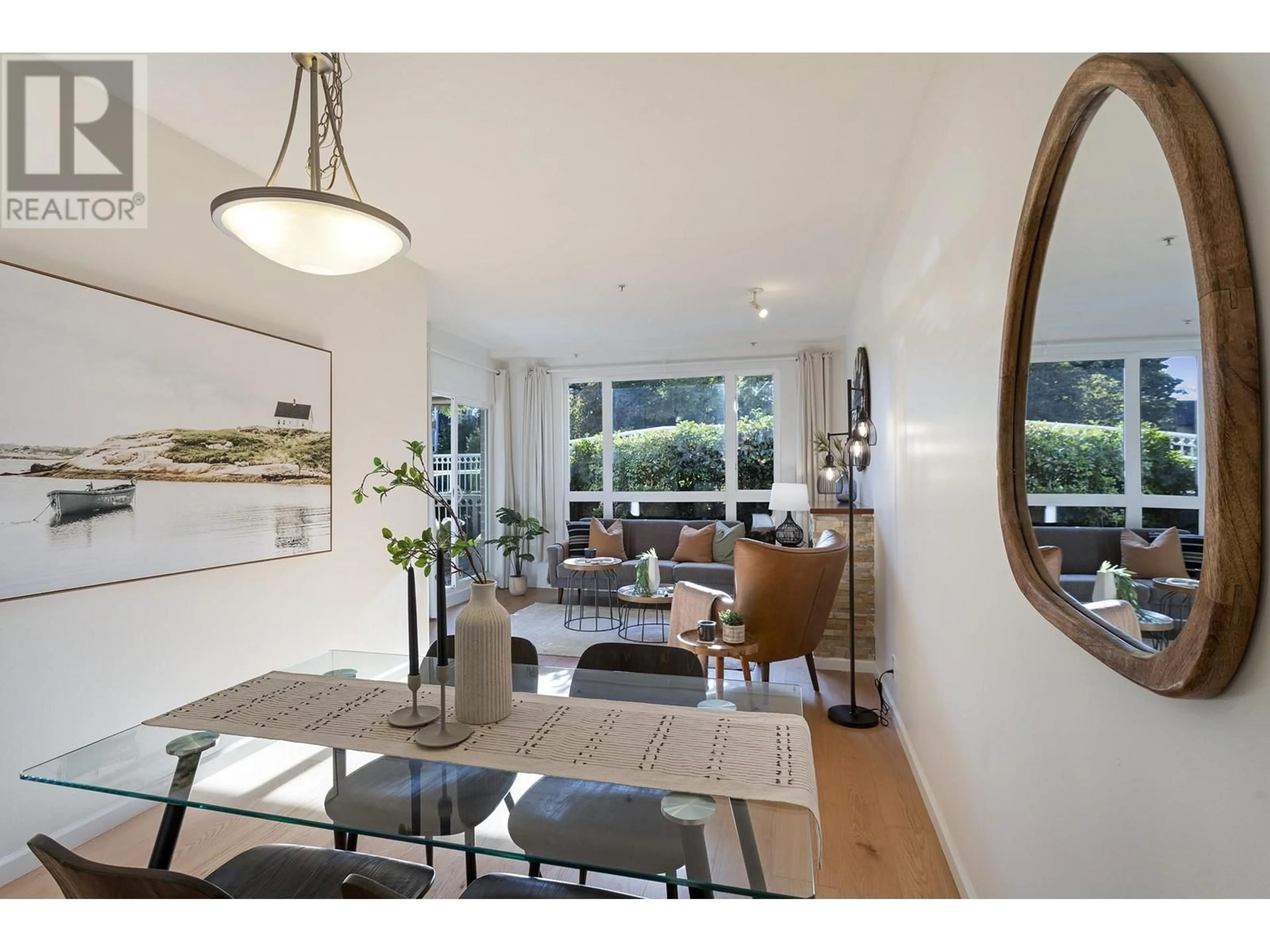 Dining room, wood floors for 205 14 E ROYAL AVENUE, New Westminster British Columbia V3L5W5