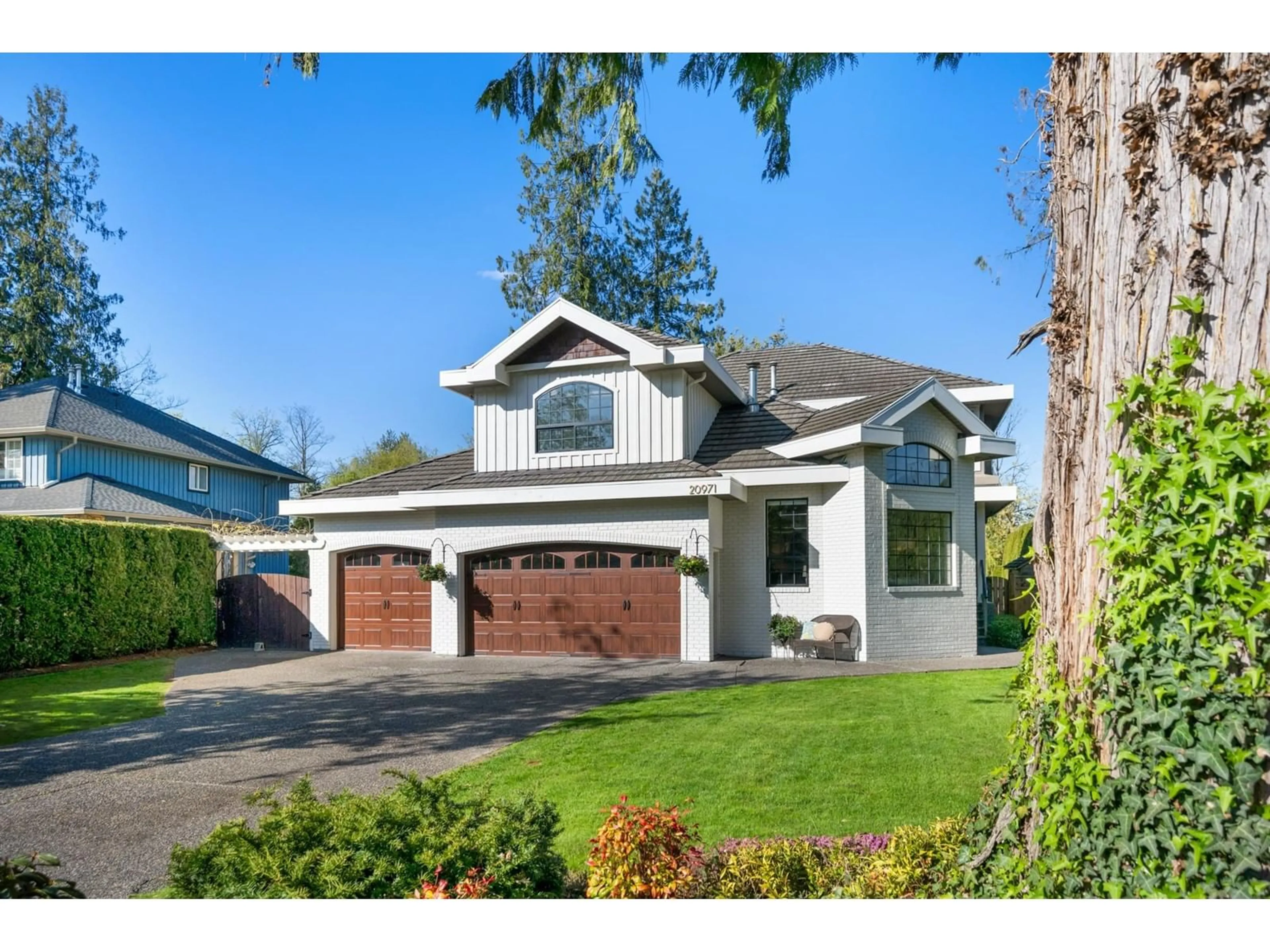 Frontside or backside of a home, cottage for 20971 YEOMANS CRESCENT, Langley British Columbia V1M2P7