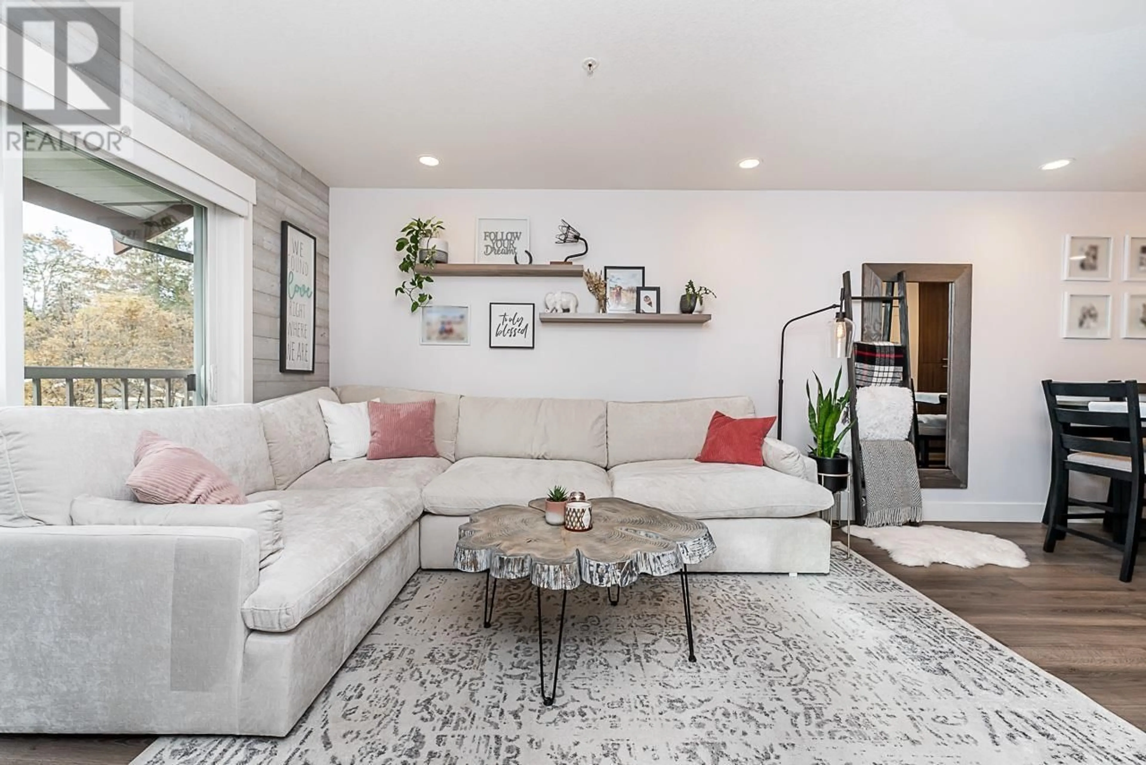 Living room, wood floors for 39 23651 132 AVENUE, Maple Ridge British Columbia V4R0E9