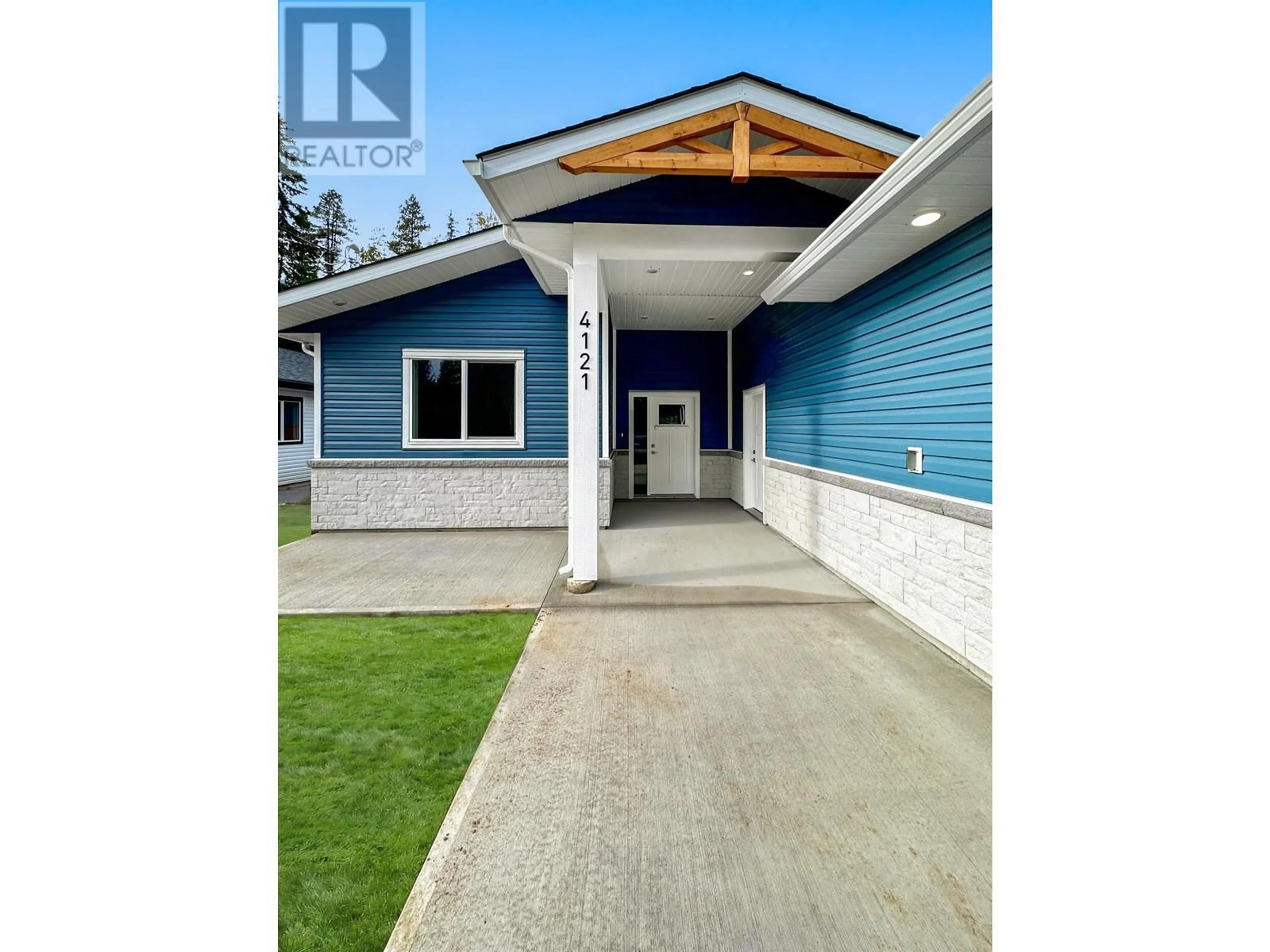 Frontside or backside of a home, the street view for 4121 MUNROE STREET, Terrace British Columbia V8G3C6